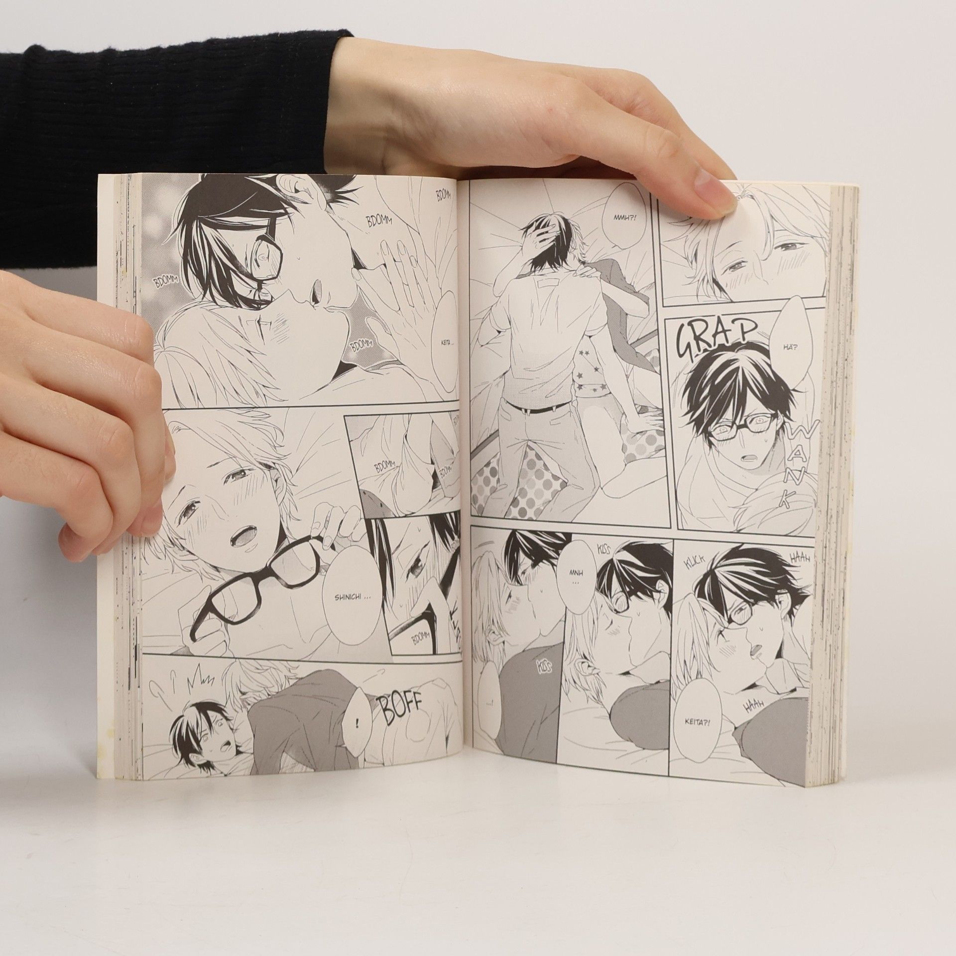 Tomo Kurahashi An invisible scar