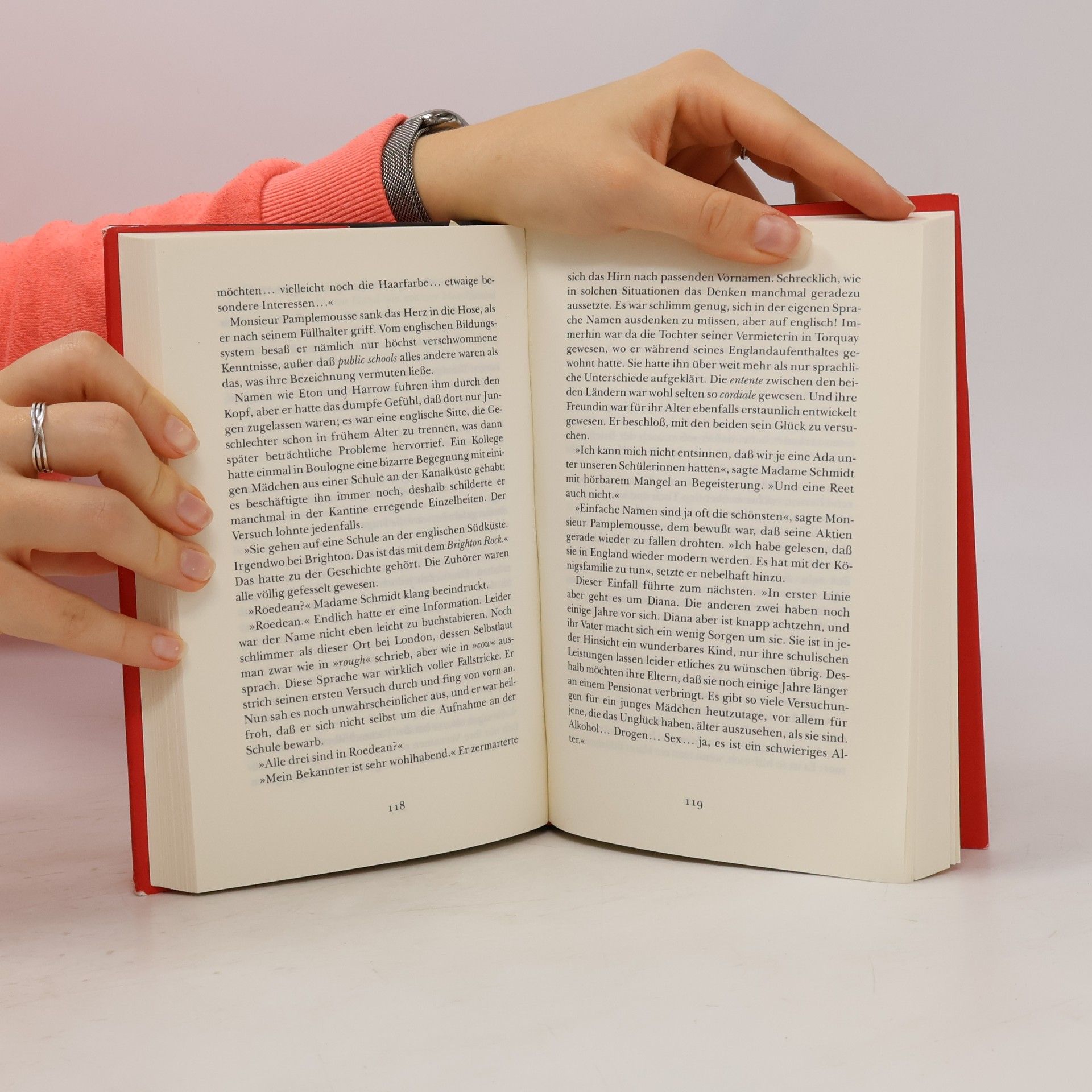 Michael Bond Monsieur Pamplemousse greift ein. Ein Kriminalroman für Feinschmecker mit Rezepten von Paul Bocuse, Michael Guerard, Vincent Klink, Pierre und Jean Troisgros und Roger Verge