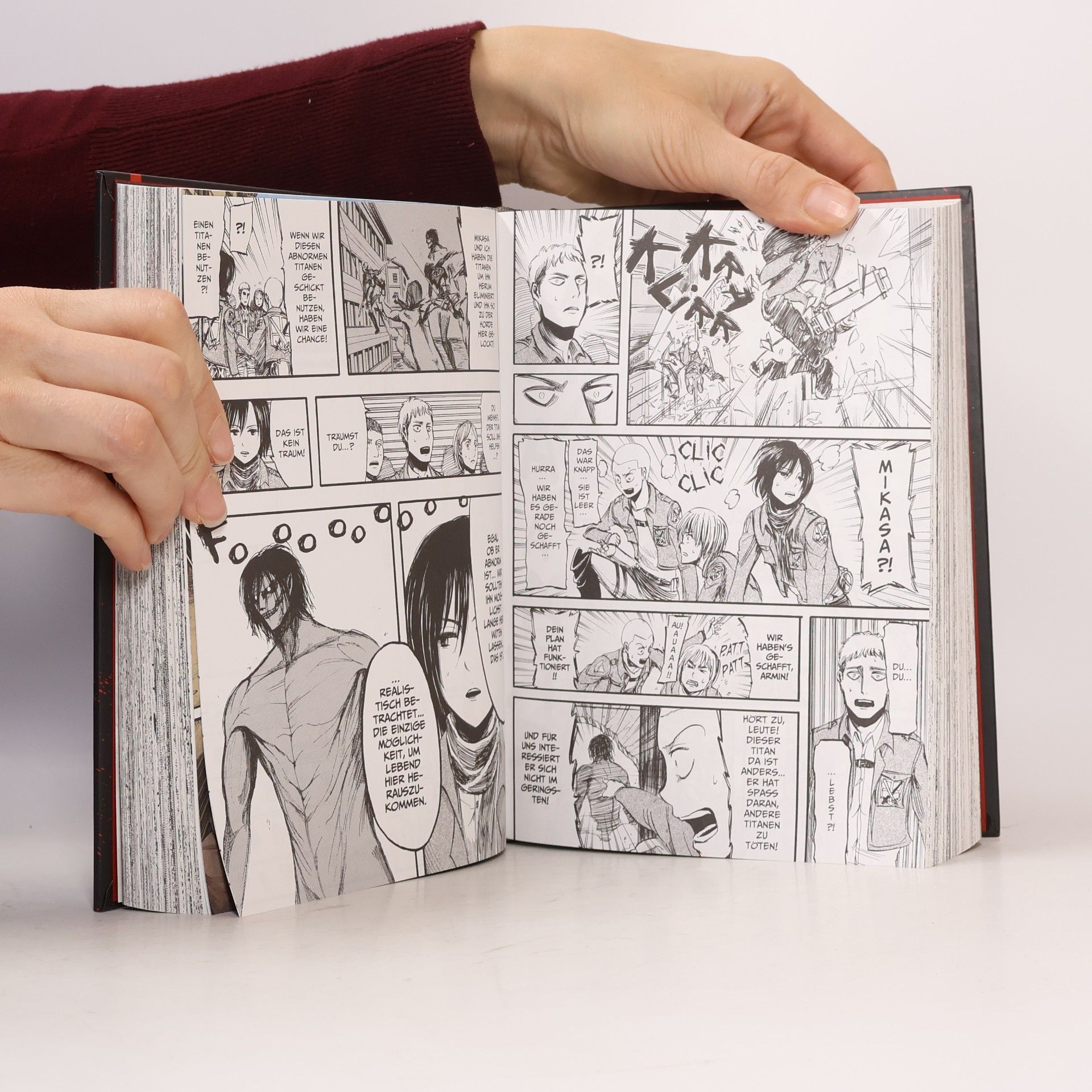 Hajime Isayama Attack on Titan Deluxe 1