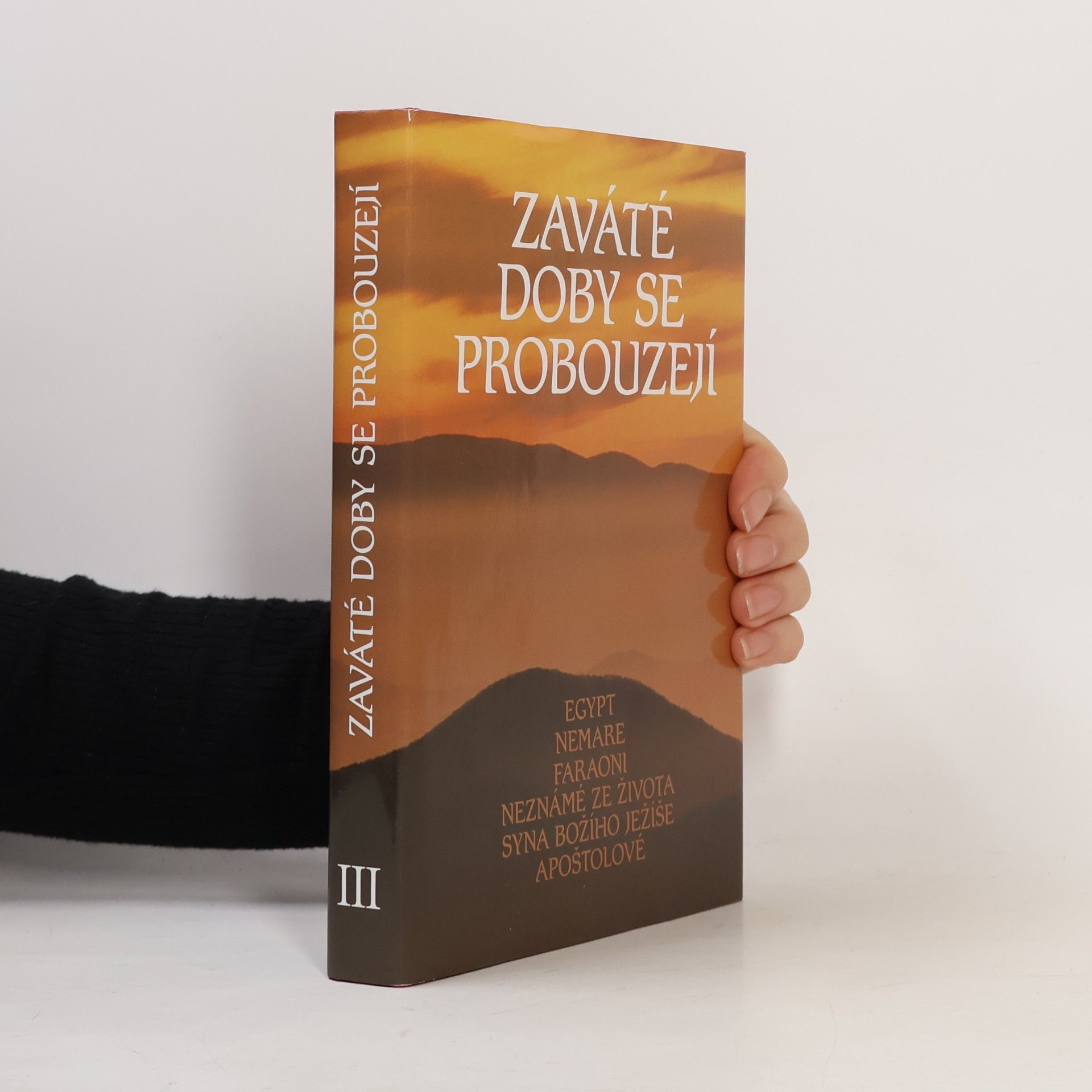 Kolektiv autorů Zaváté doby se probouzejí : v Abd-ru-shinově blízkosti přijal člověk, který byl obdařen mimořádnými schopnostmi a byl k tomu povolán III. díl