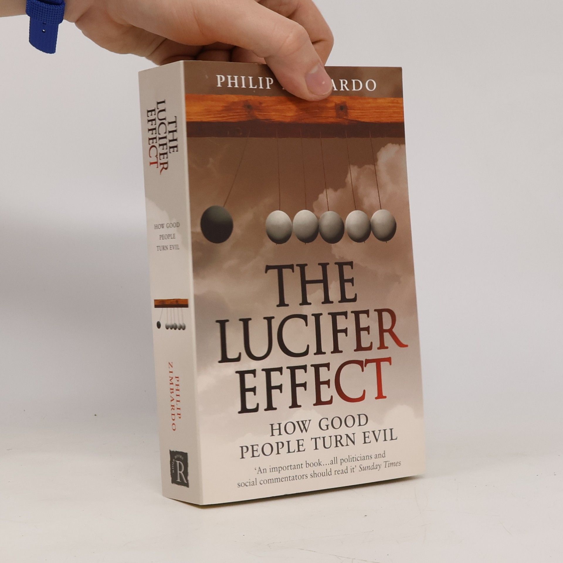 Philip Zimbardo The Lucifer effect. How good people turn evil