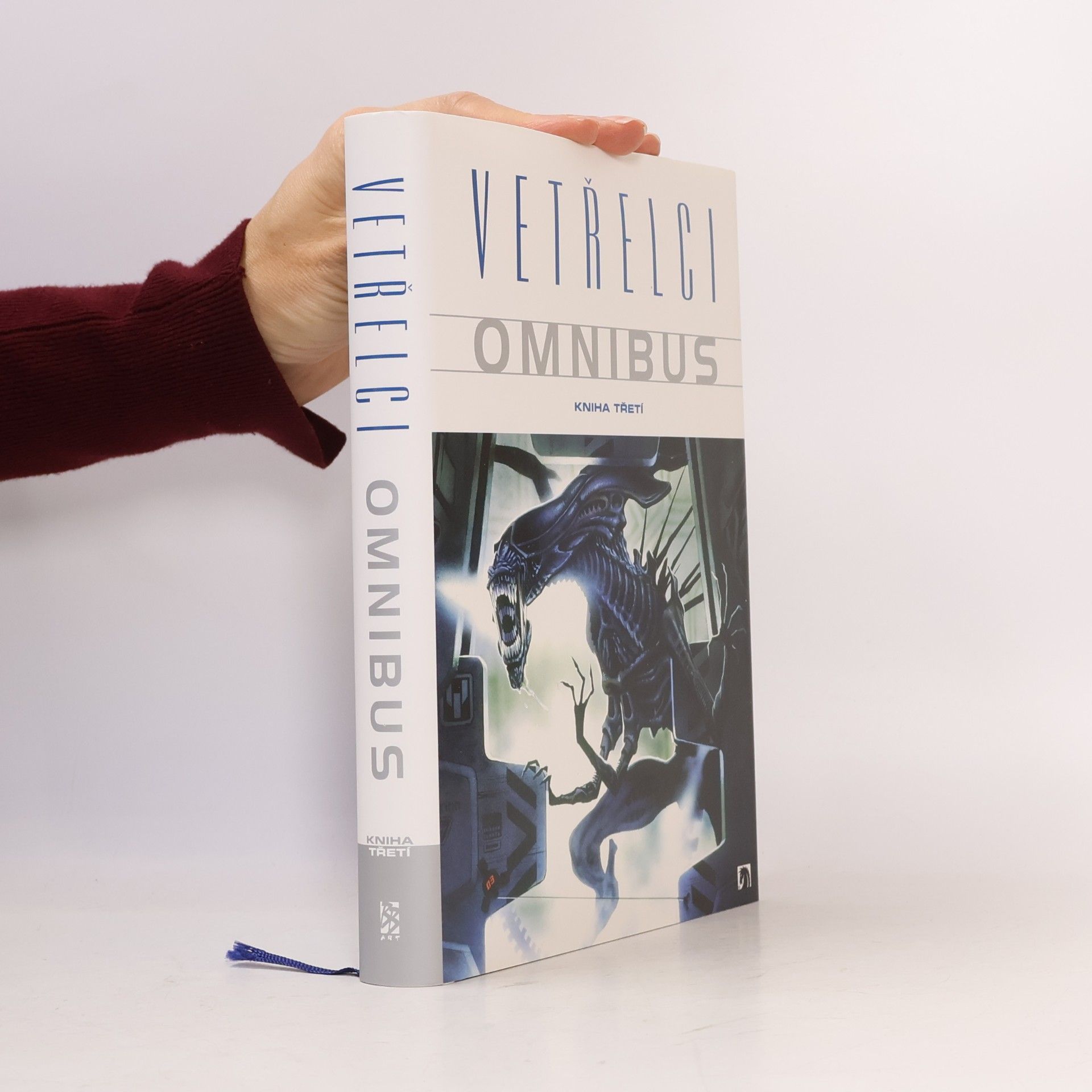 Various authors Vetřelci omnibus. Kniha třetí
