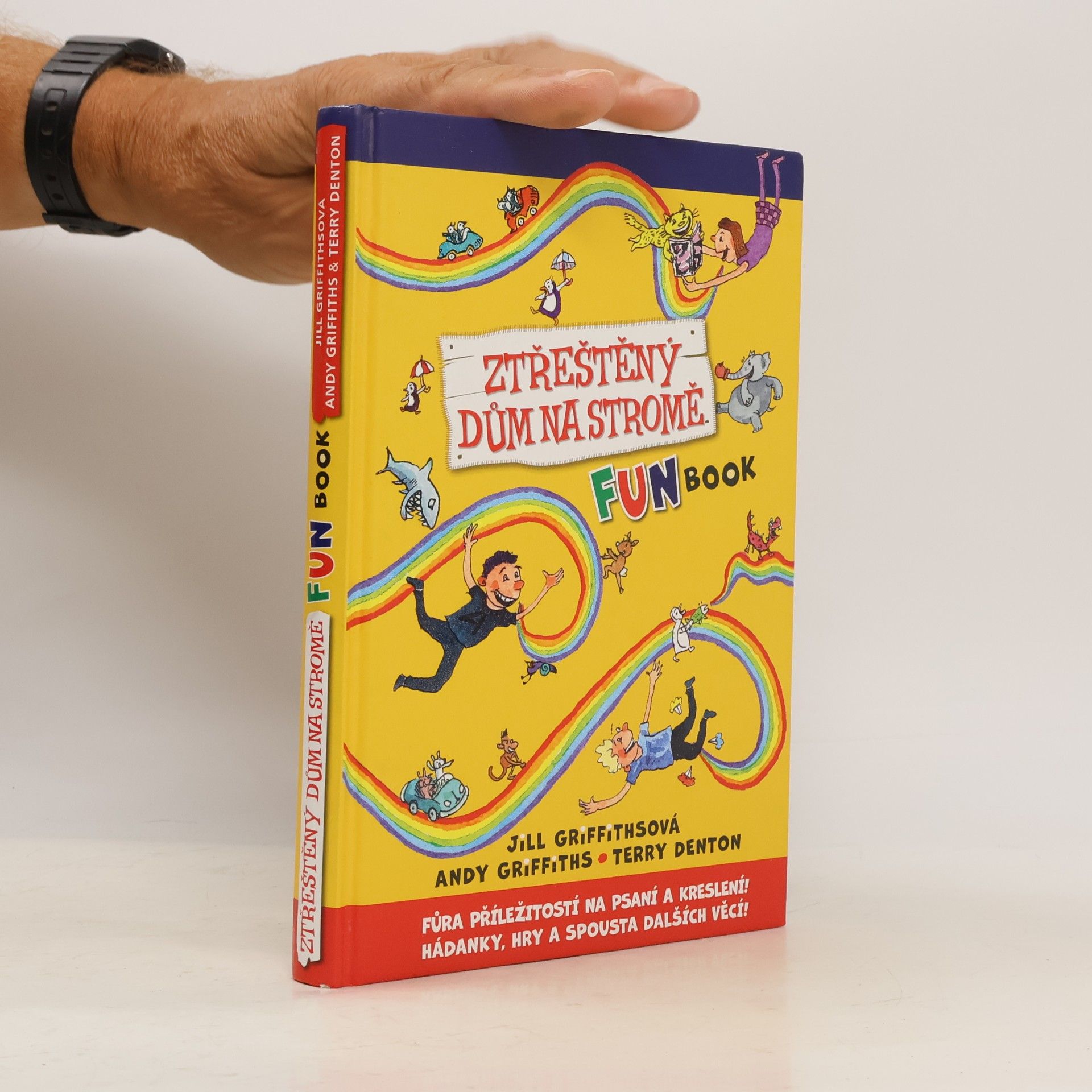 Ztřeštěný dům na stromě : fun book