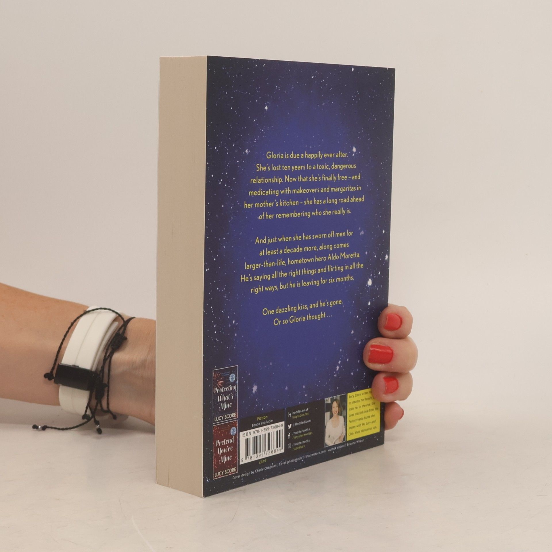 Lucy Score Finally Mine: the unmissable small town love story from the author of Things We Never Got Over