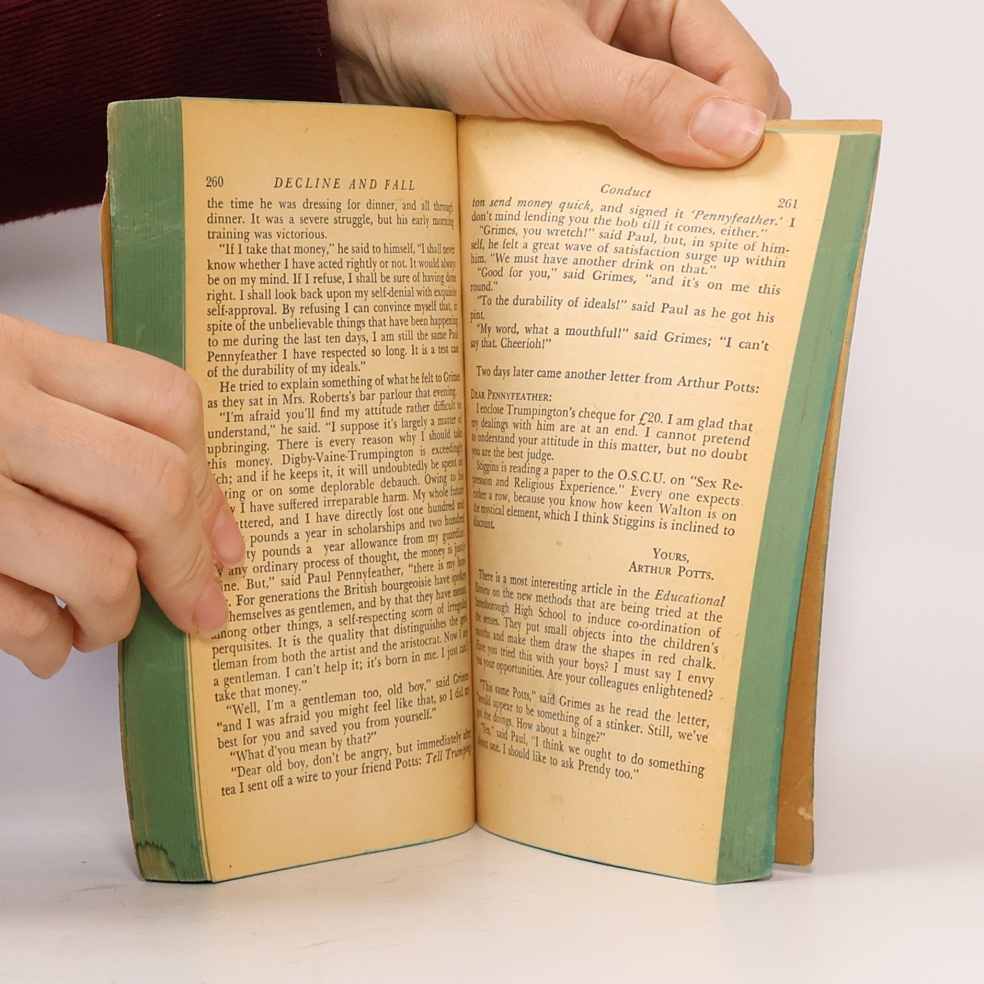 Evelyn Waugh A Handful of Dust and Decline and Fall