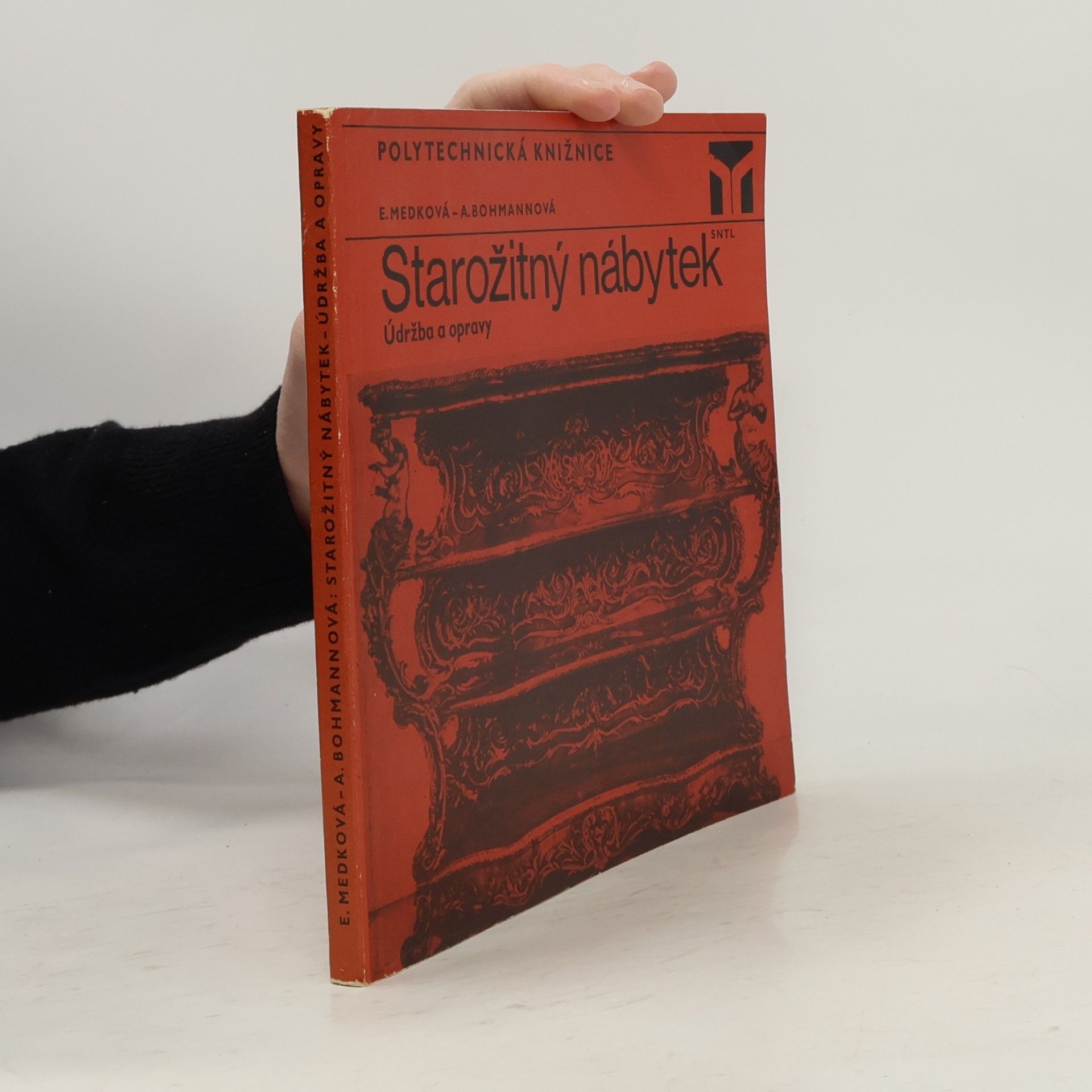 Starožitný nábytek. Údržba a opravy