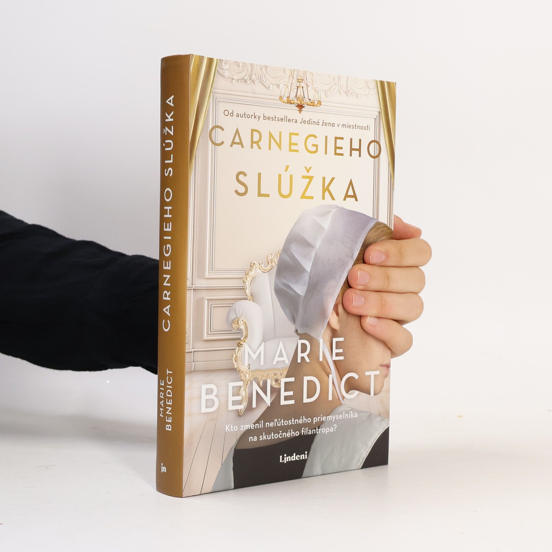 Marie Benedict Carnegieho slúžka