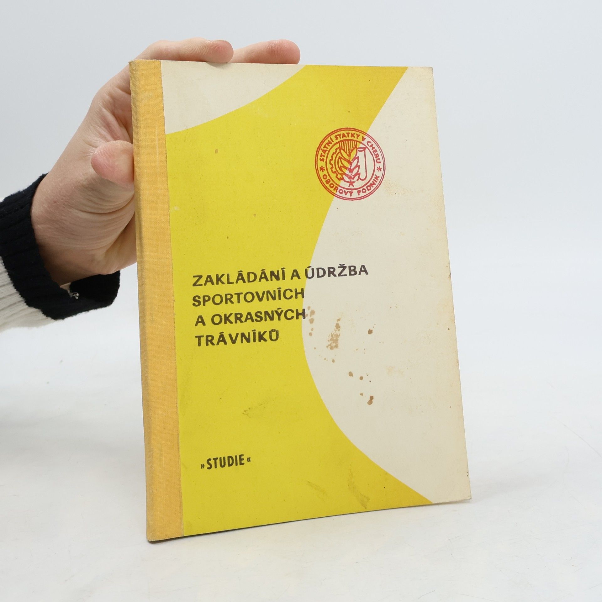 Ivan Rais Zakládání a údržba sportovních a okrasných trávníků