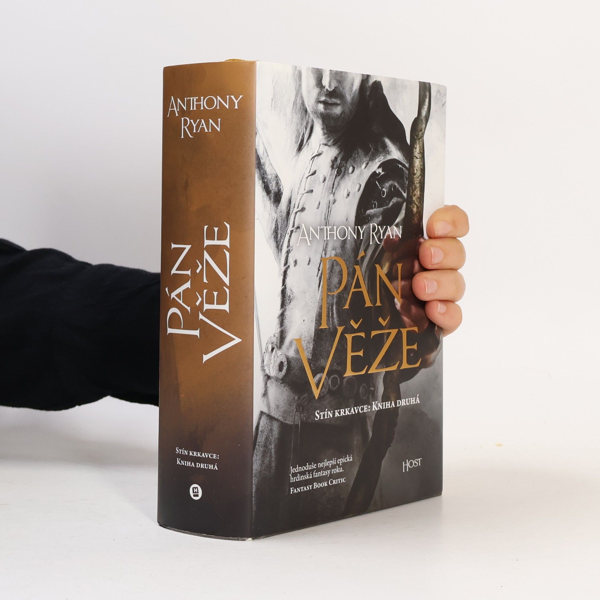 Anthony Ryan Pán věže: stín krkavce. Kniha druhá