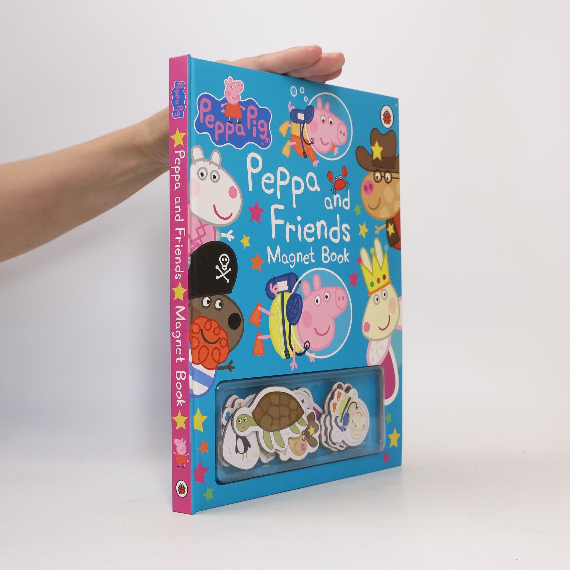 Peppa Pig: Peppa and Friends Magnet Book