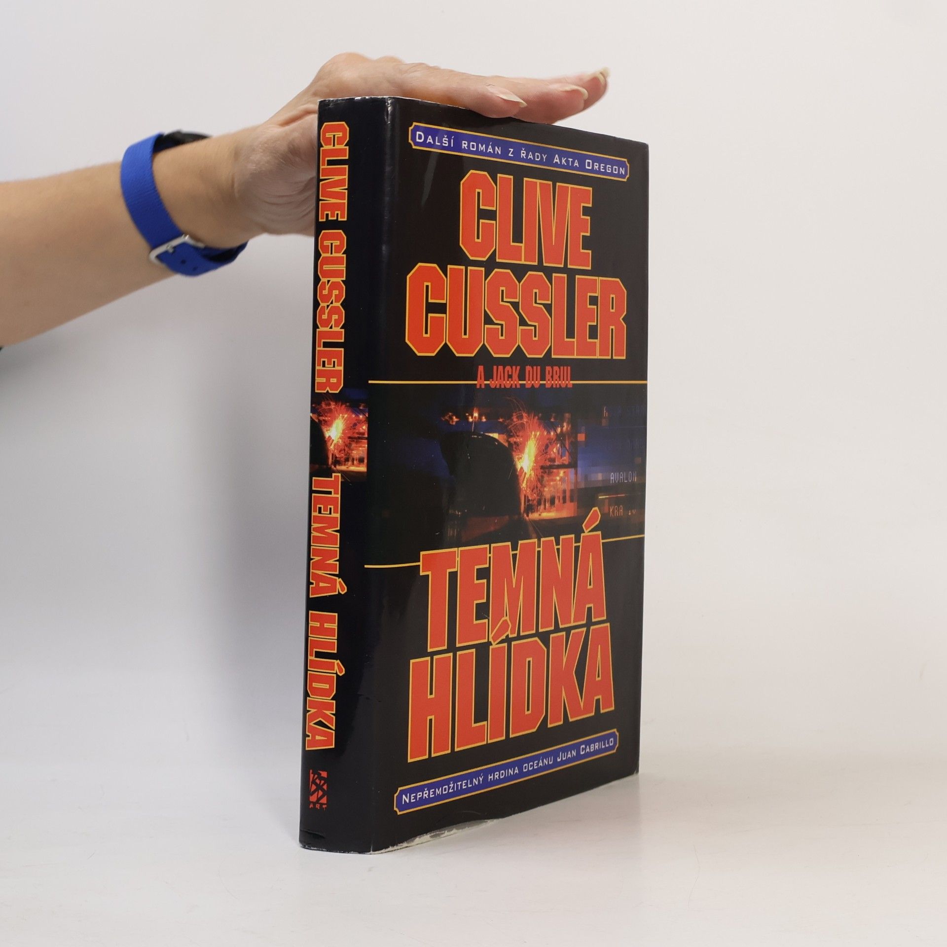 Clive Cussler Temná hlídka: Třetí román ze série Akta Oregon
