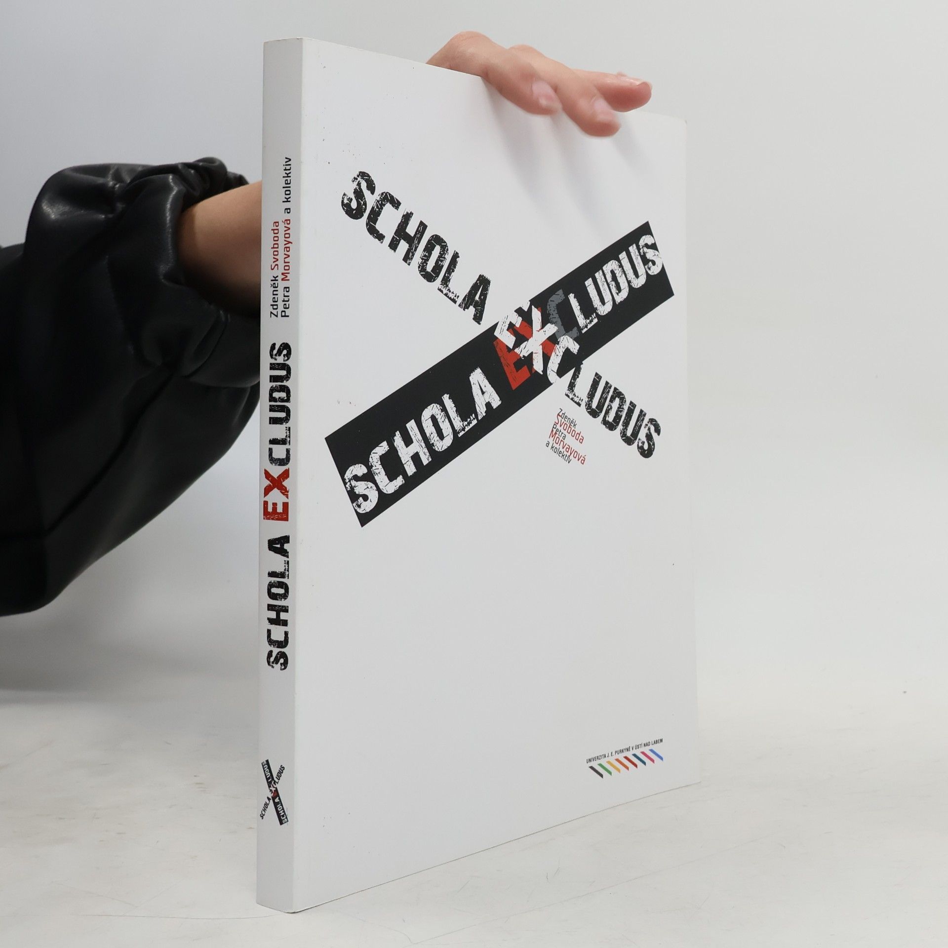 Schola excludus