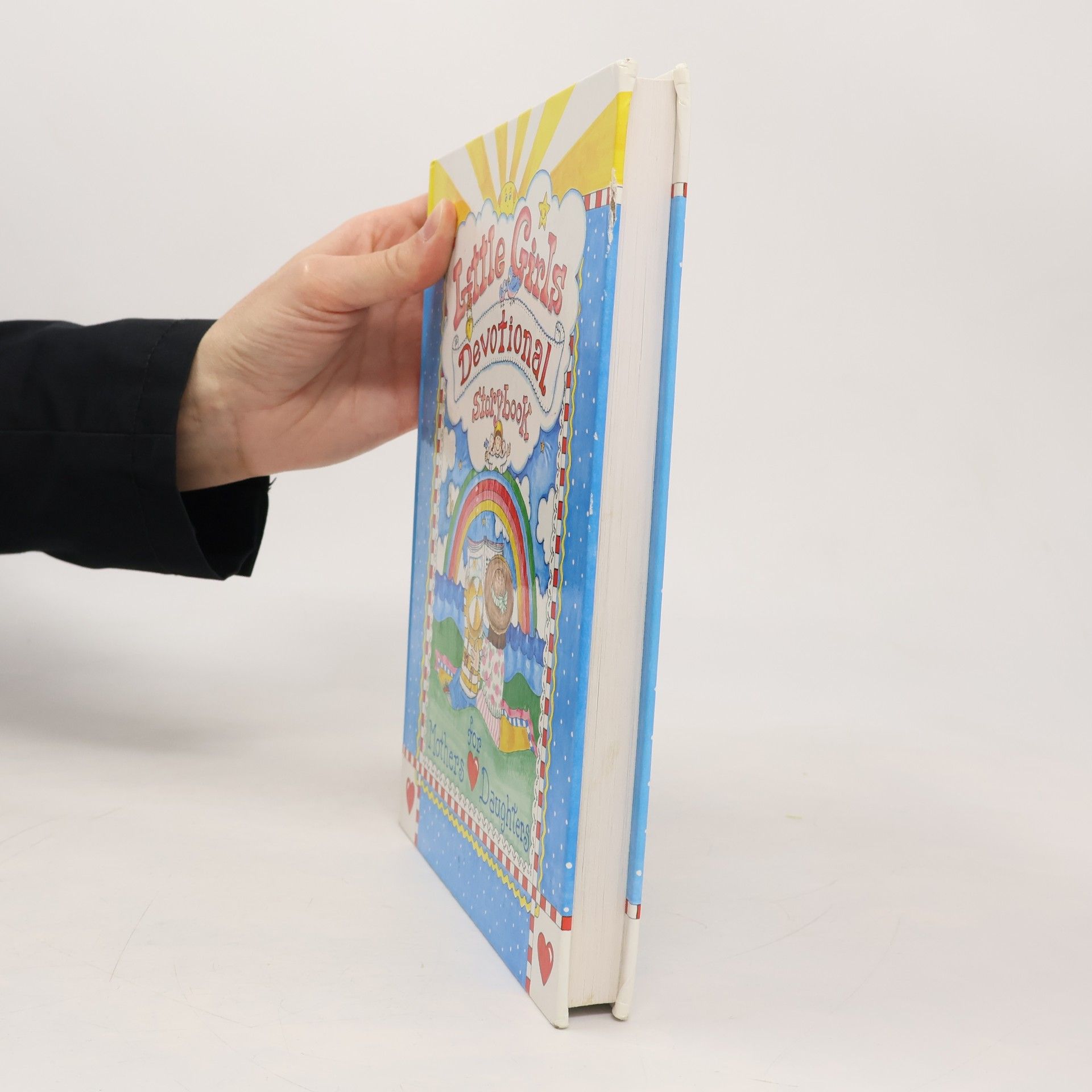 Carolyn Larsen Little Girls Devotional Storybook