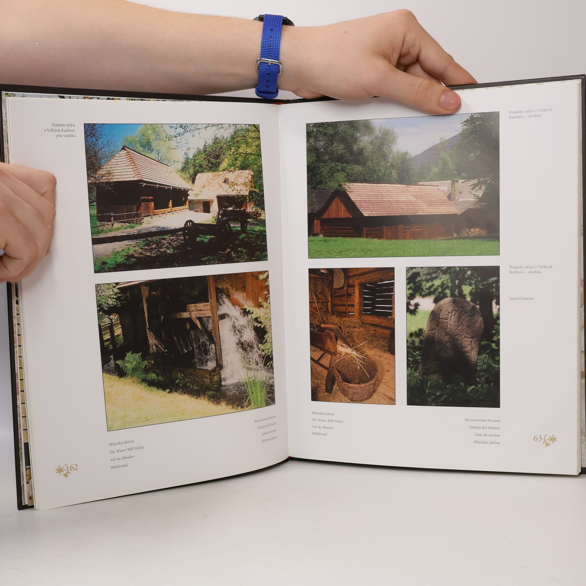Oldřich Šuleř Vitajte ve Valašském muzeu v přírodě v Rožnově pod Radhoštěm (v cizích jazycích pouze popisky k fotografiím)