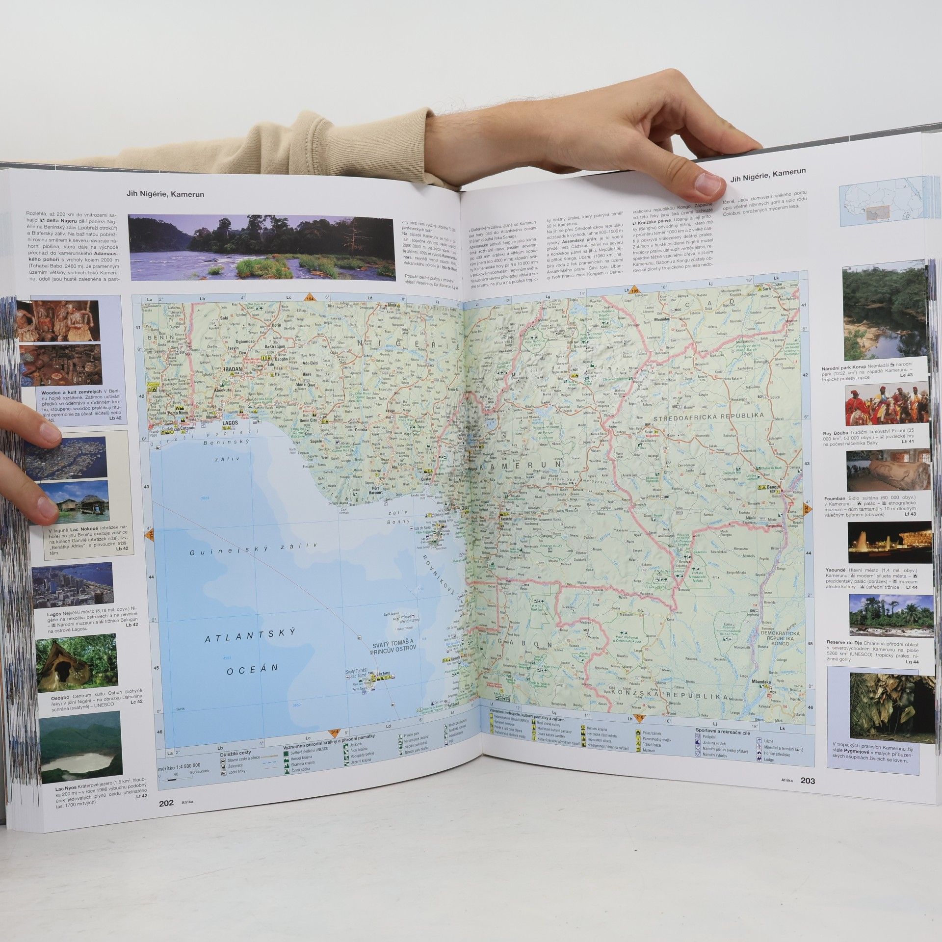 Autorenkollektiv Velký cestovní atlas světa