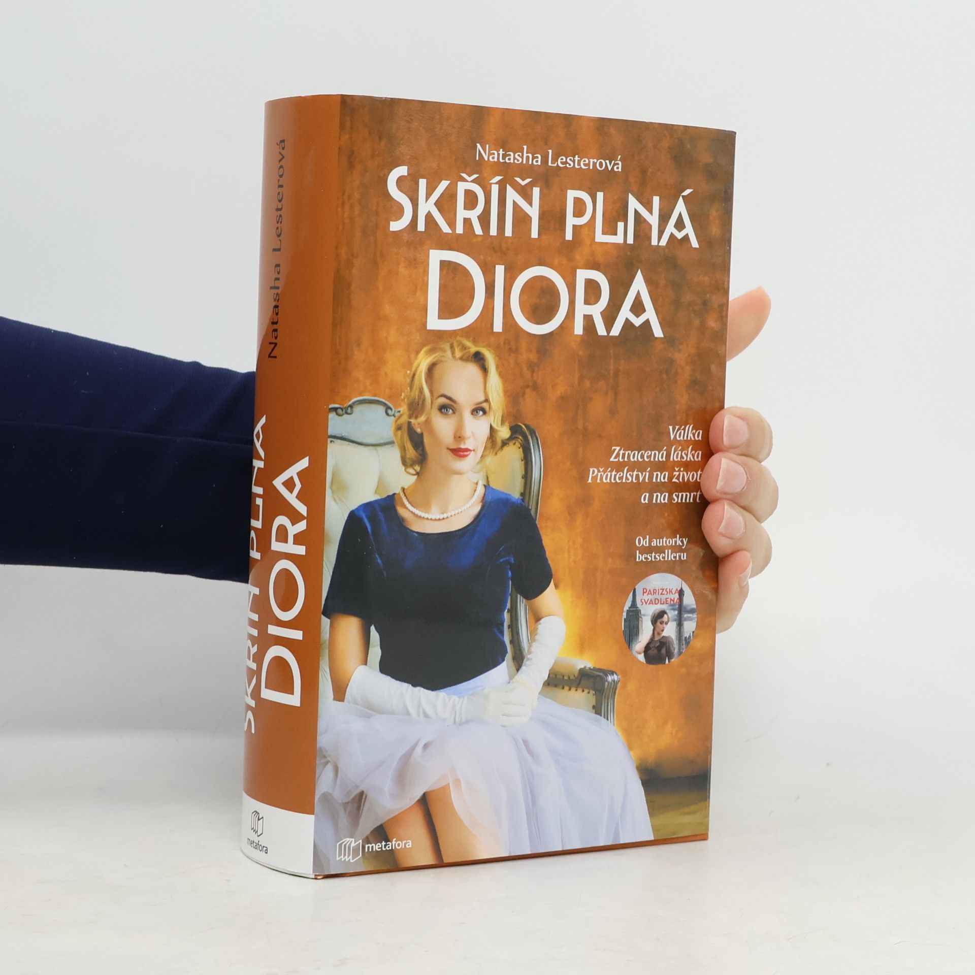 Natasha Lester Skříň plná Diora