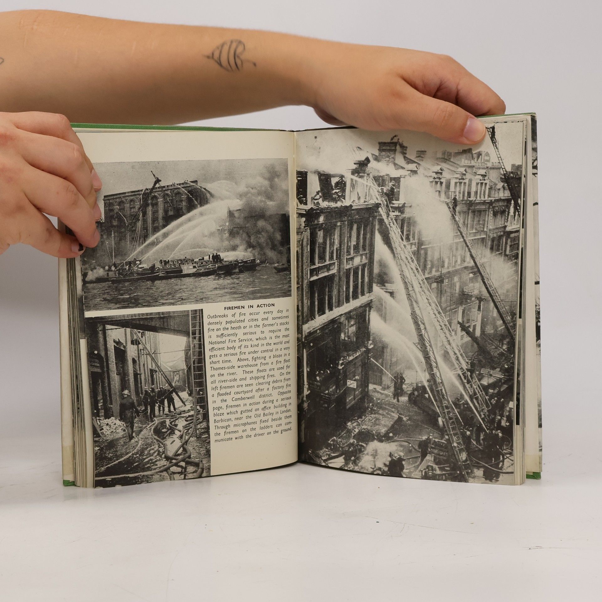 Autorenkollektiv England Today in Pictures