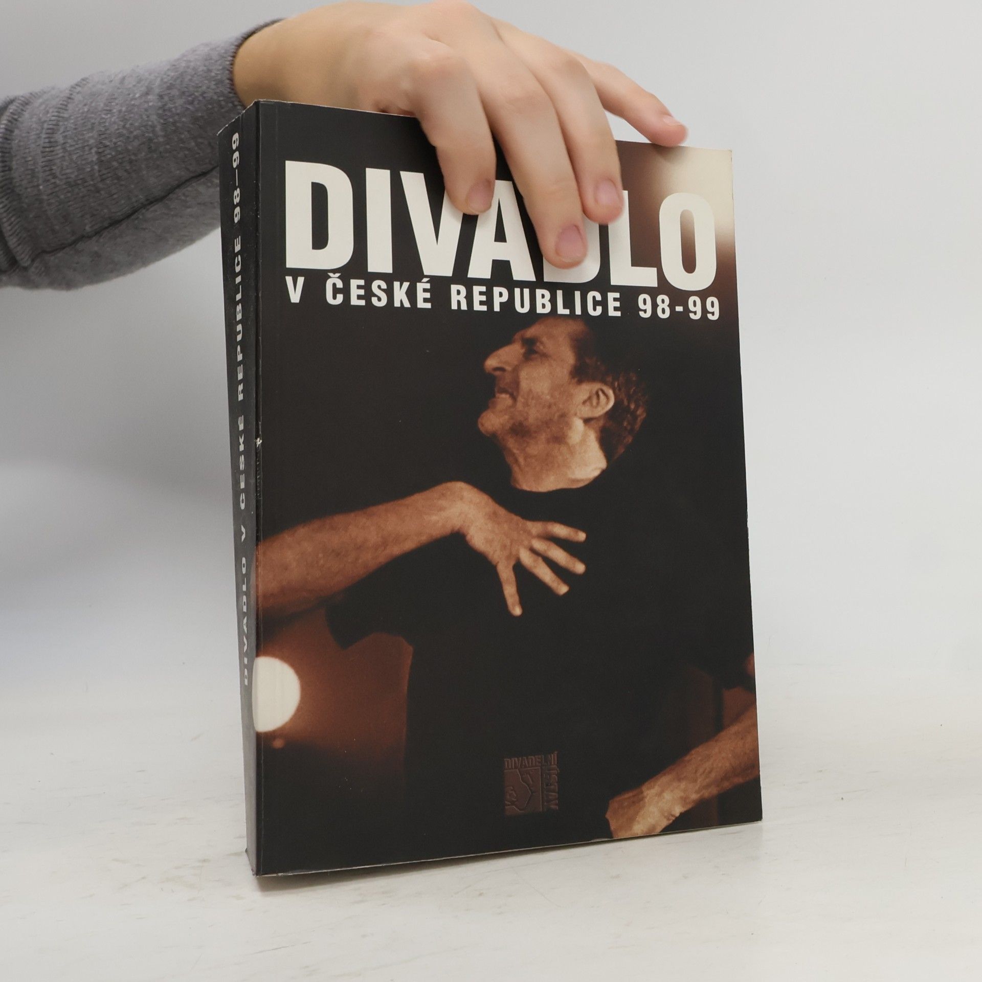 kolektiv Divadlo v České republice 98-99