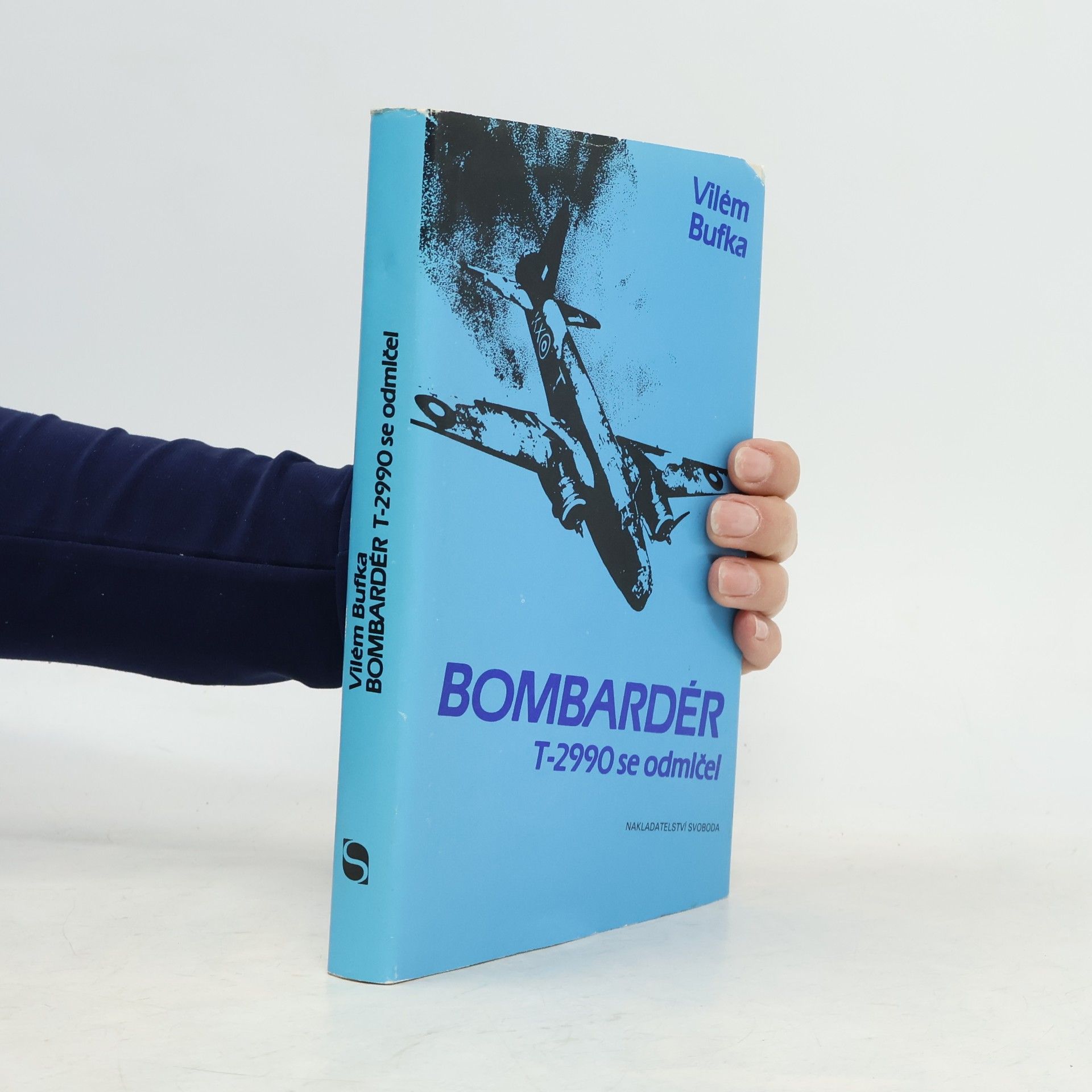 Bombardér T-2990 se odmlčel