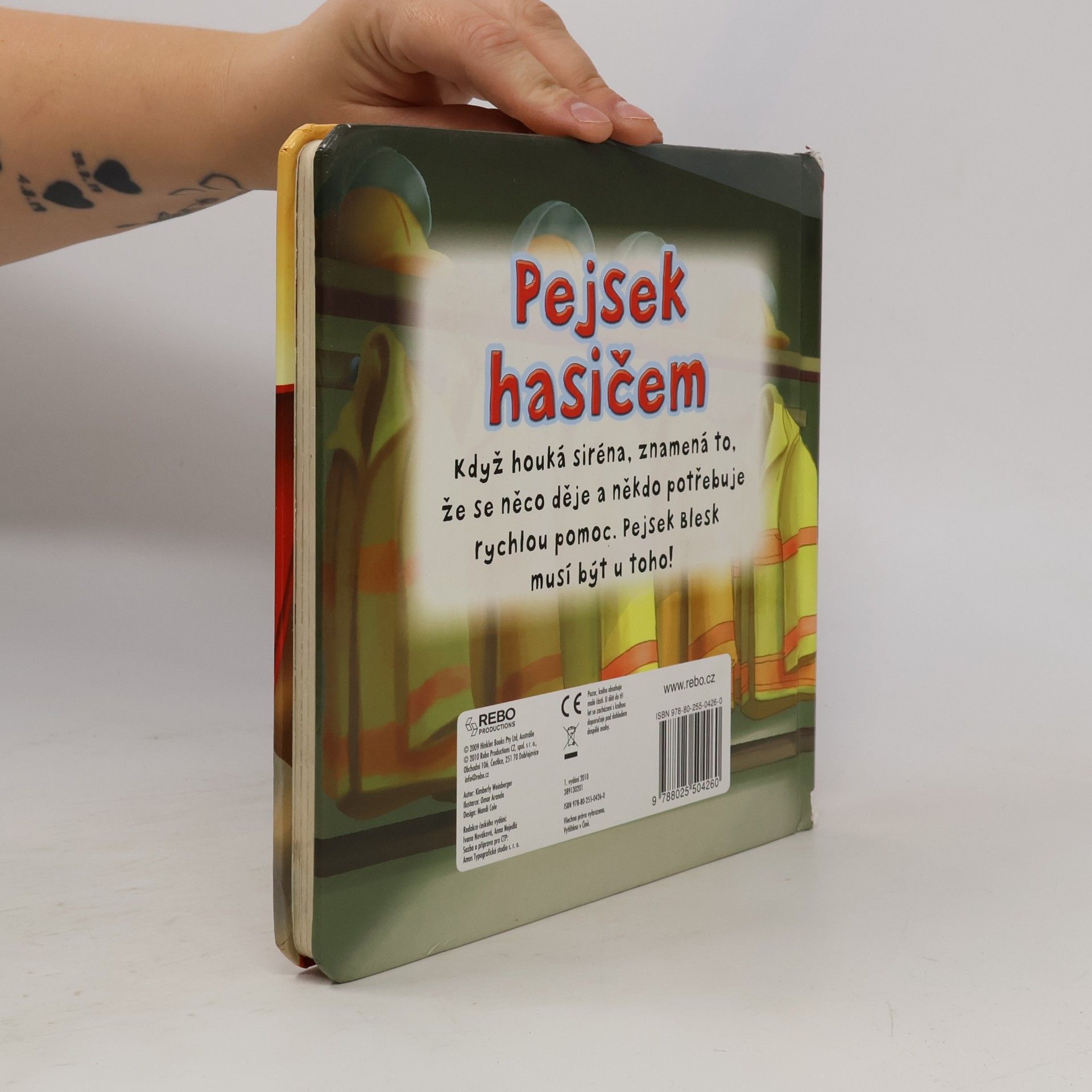 Kimberly Weinberger Pejsek hasičem