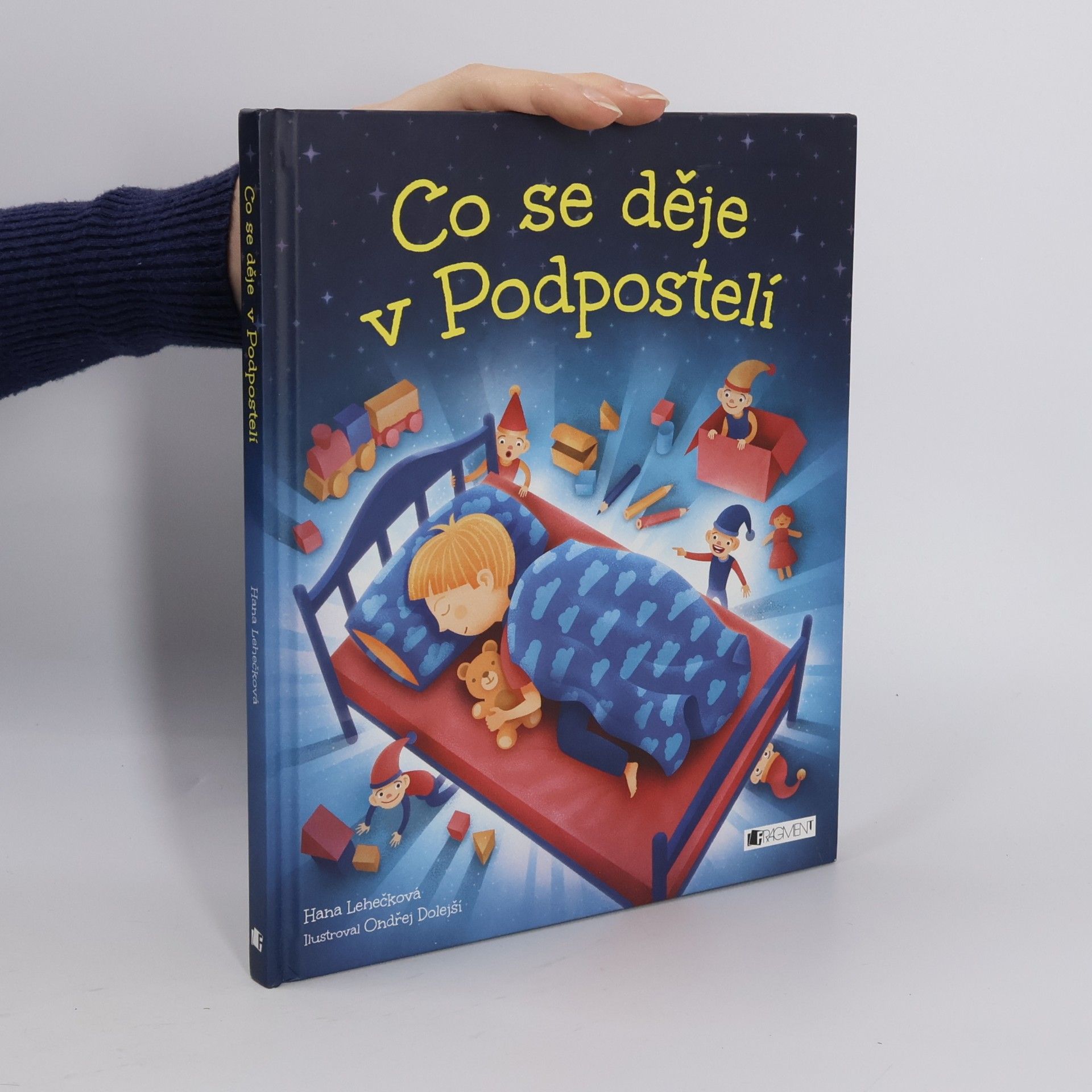 Co se děje v Podpostelí?