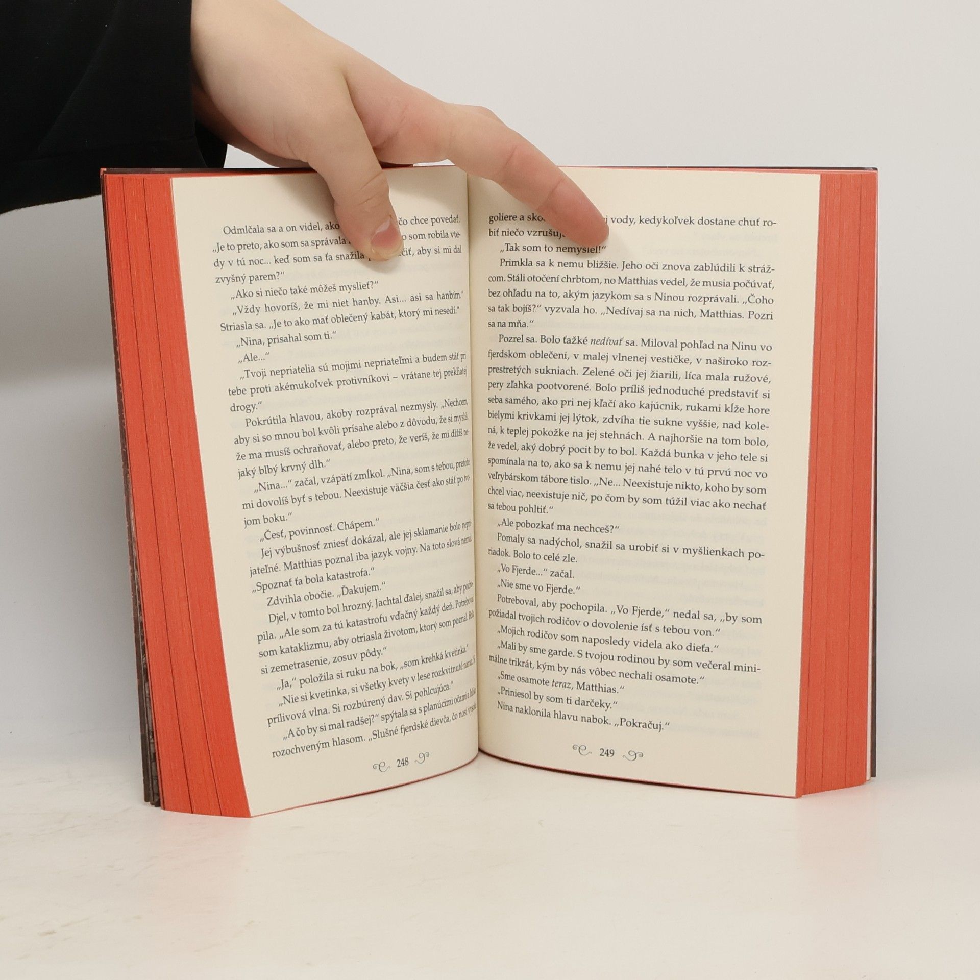 Leigh Bardugo Kráľovstvo podvodníkov