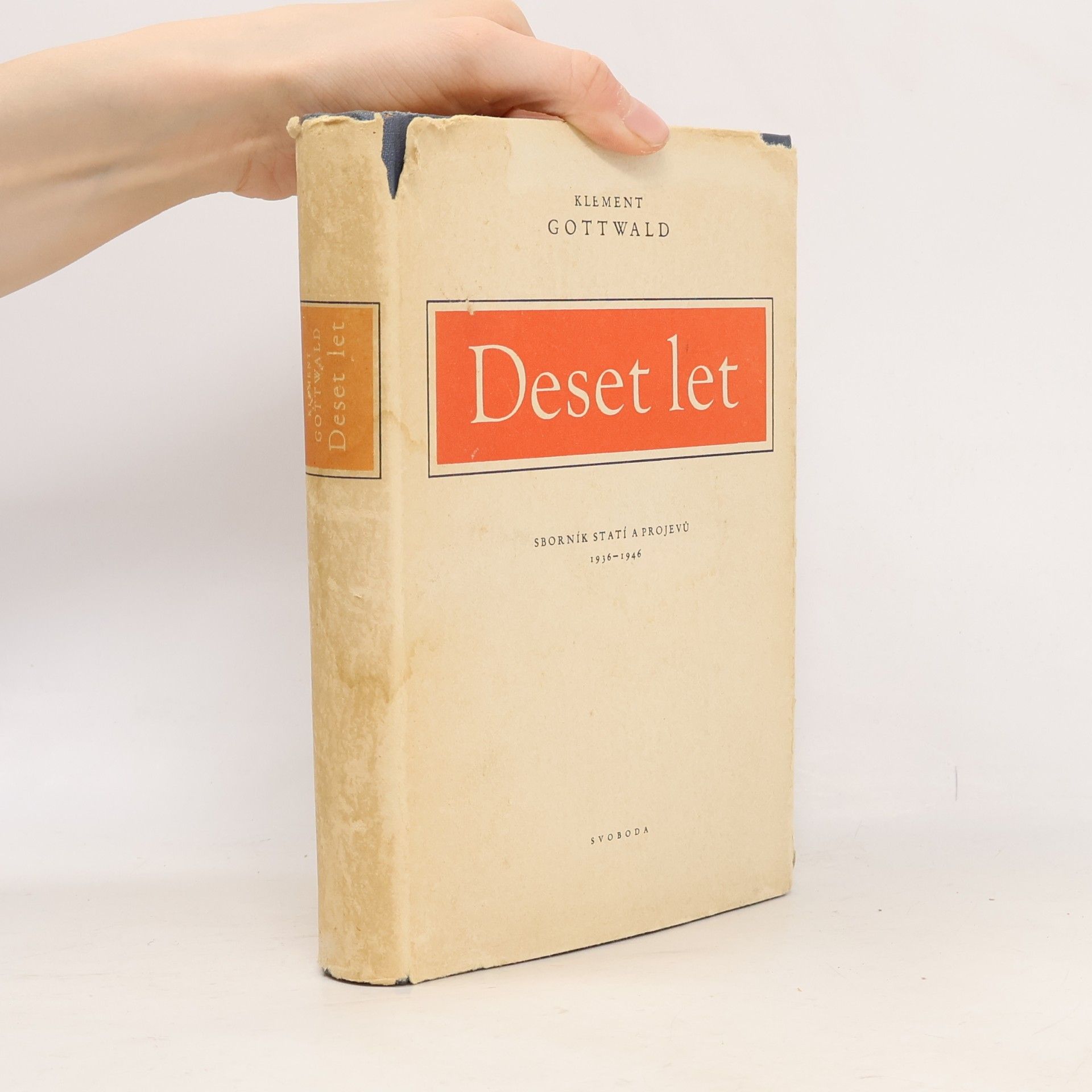 Deset let