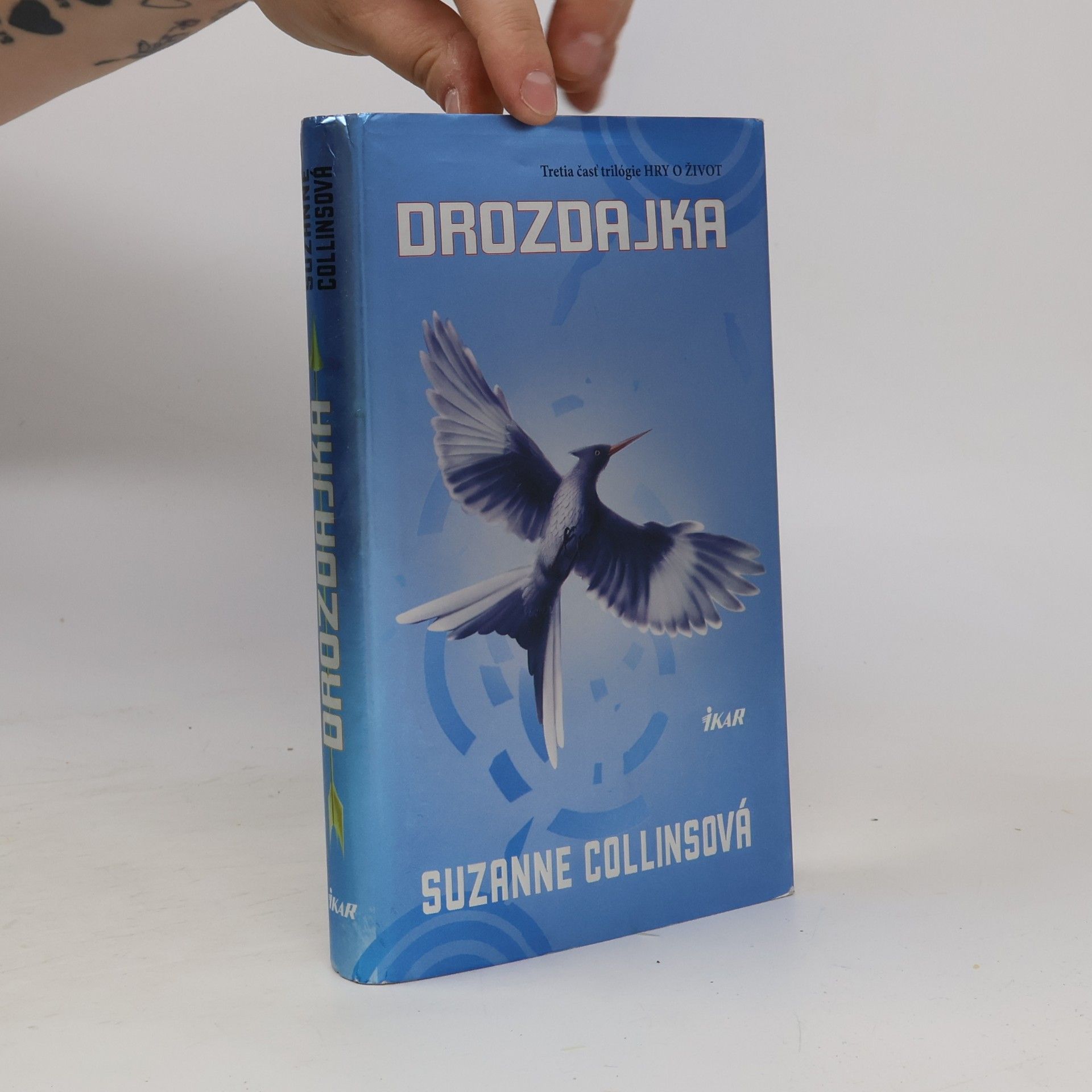 Suzanne Collins Drozdajka