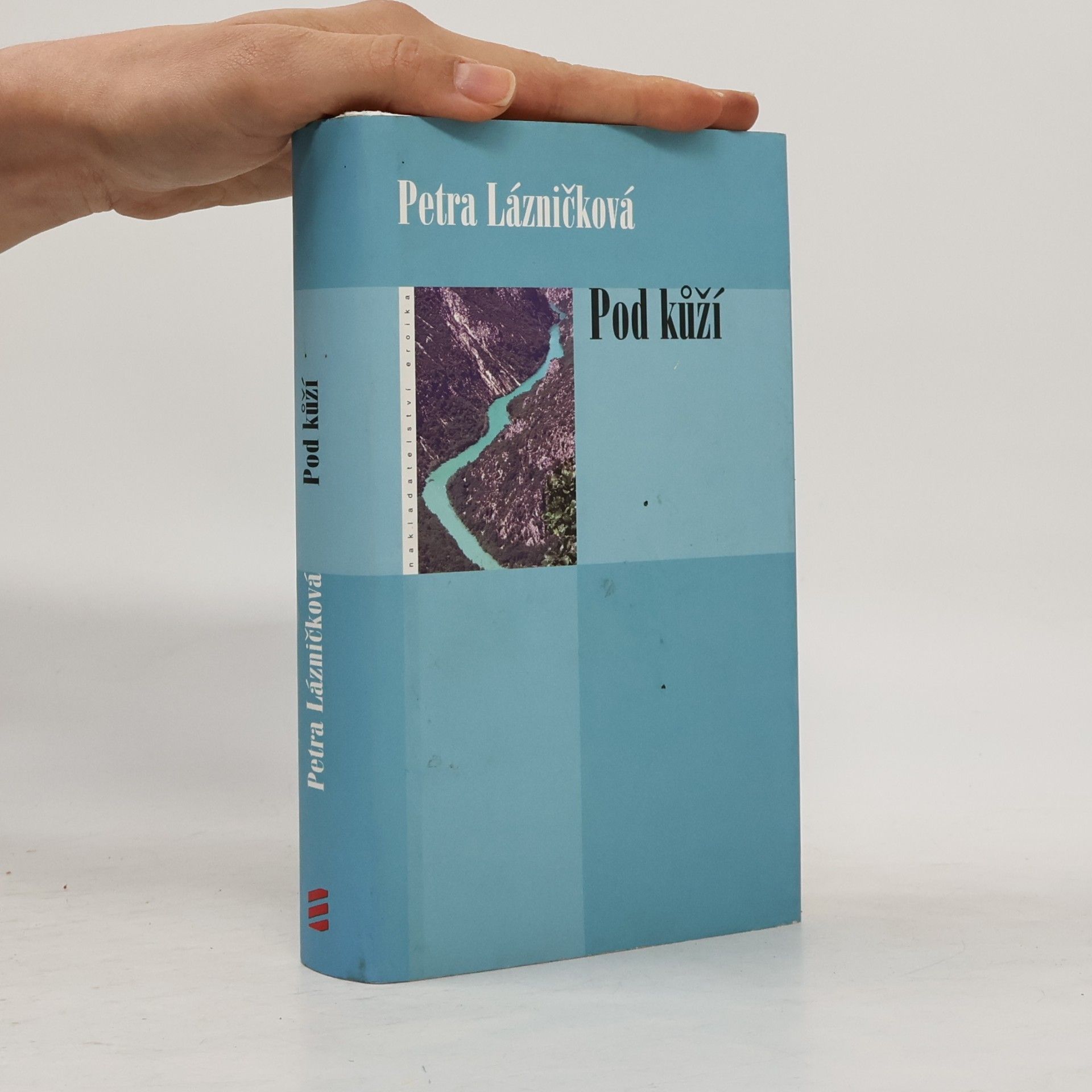 Petra Lázničková Pod kůží