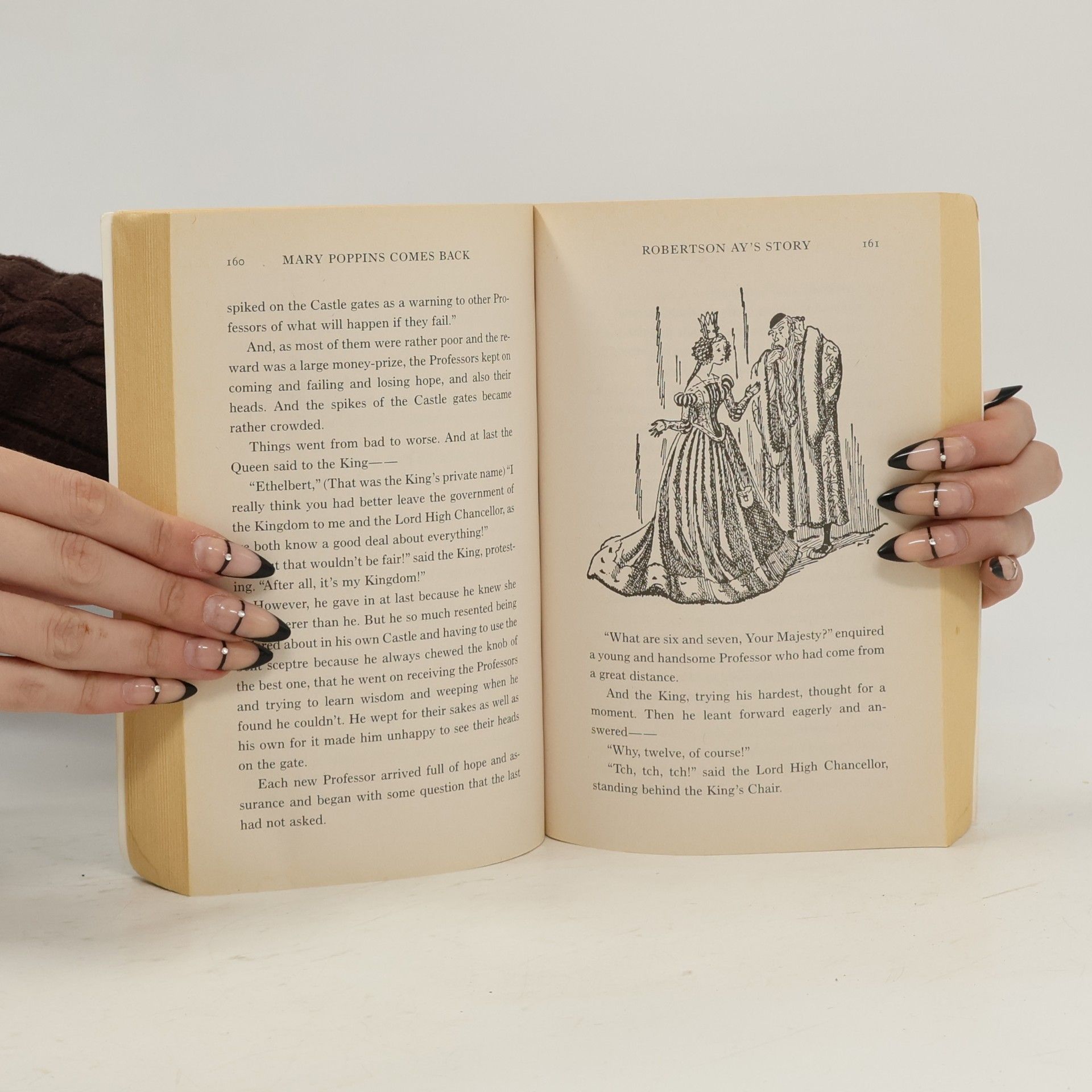 P. L. Travers Mary Poppins Comes Back