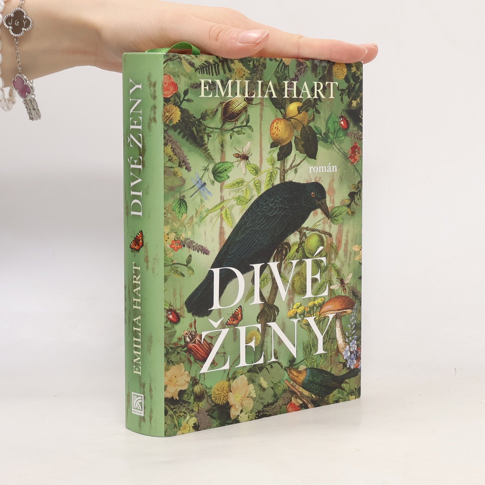 Emilia Hart Divé ženy