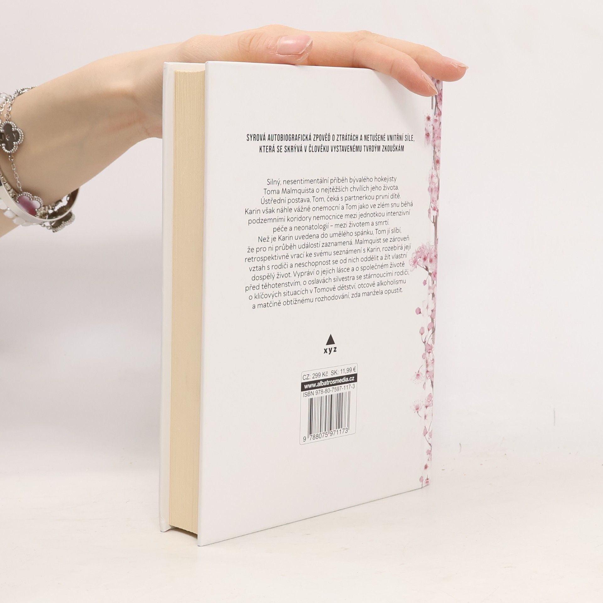 Tom Malmquist V každém okamžiku jsme pořád ještě naživu