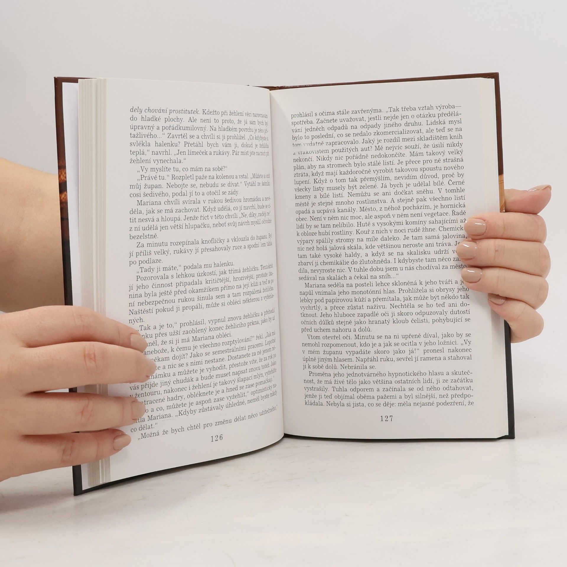 Margaret Atwood Žena k nakousnutí