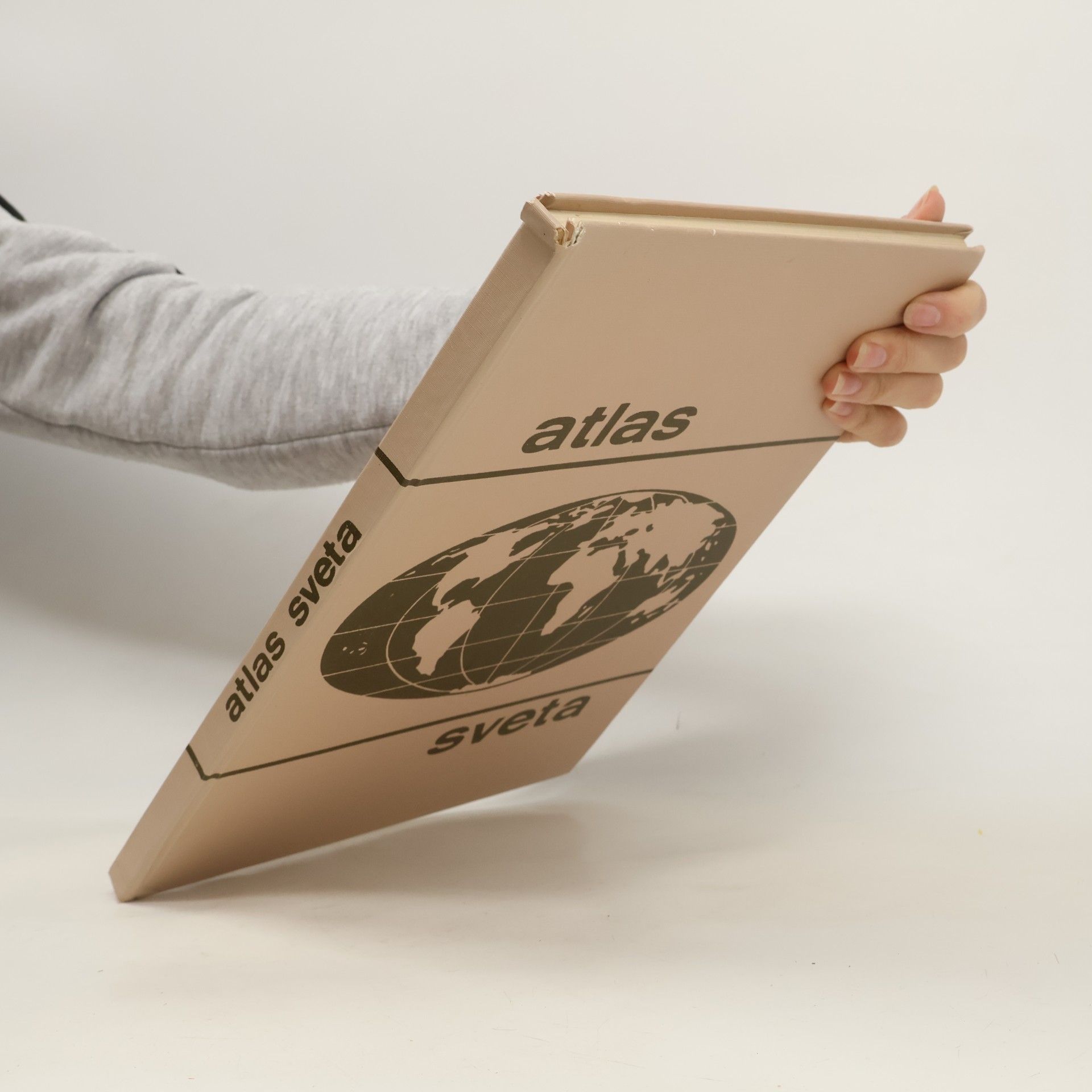 Autorenkollektiv Atlas sveta