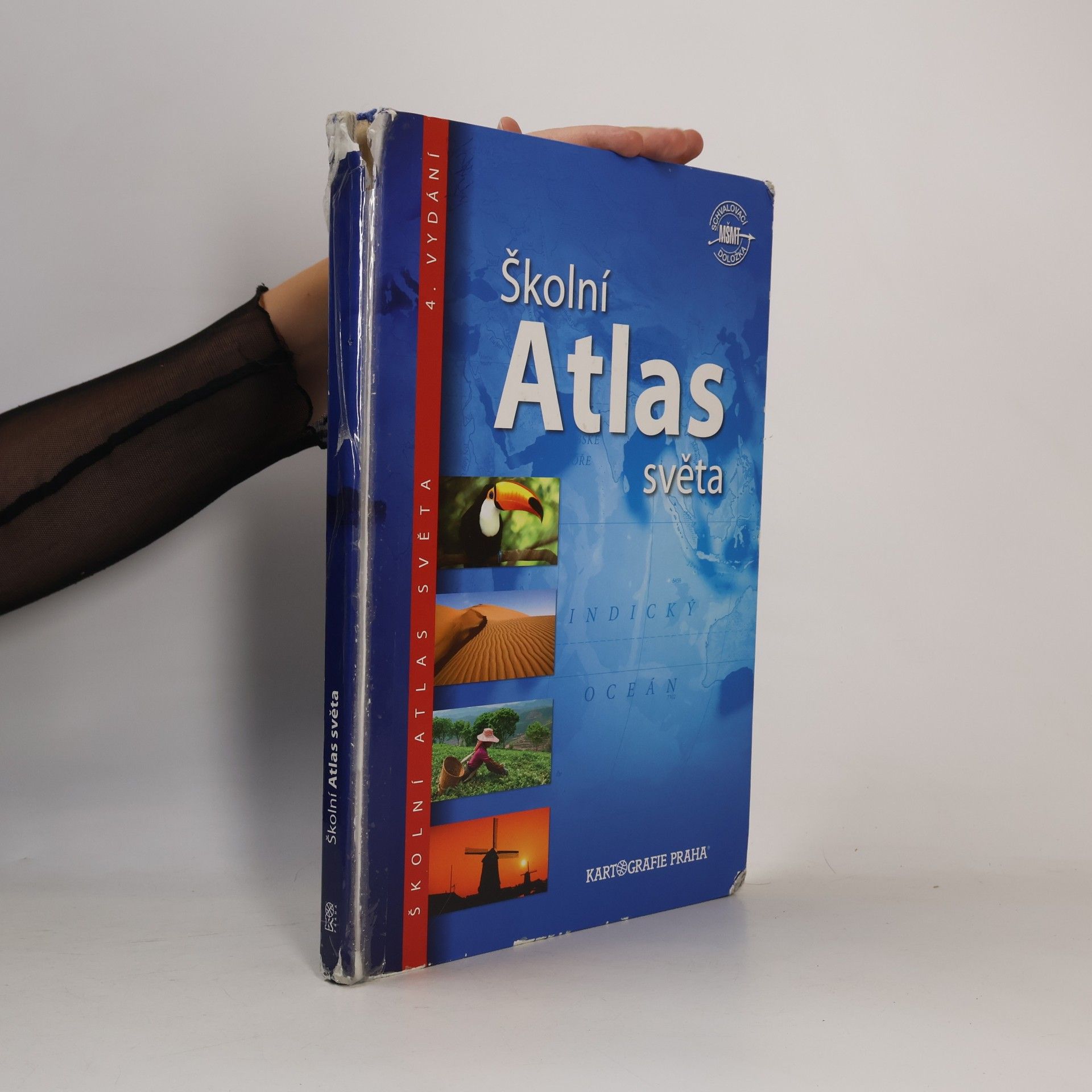 Autorenkollektiv Školní atlas světa