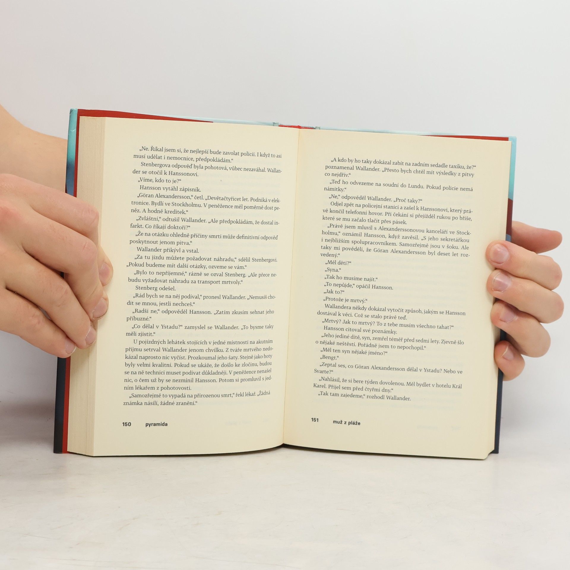 Henning Mankell Pyramida