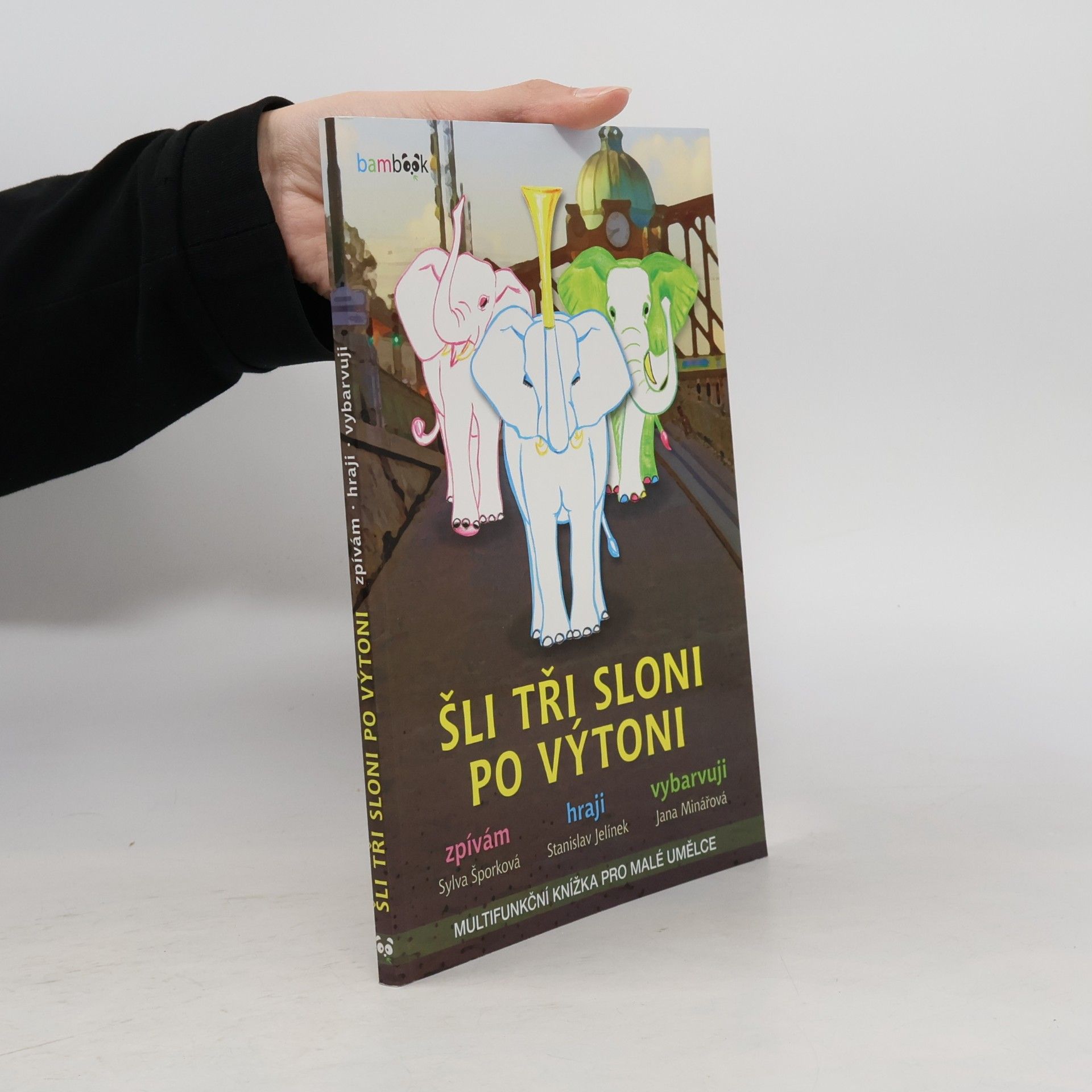 Šli tři sloni po Výtoni