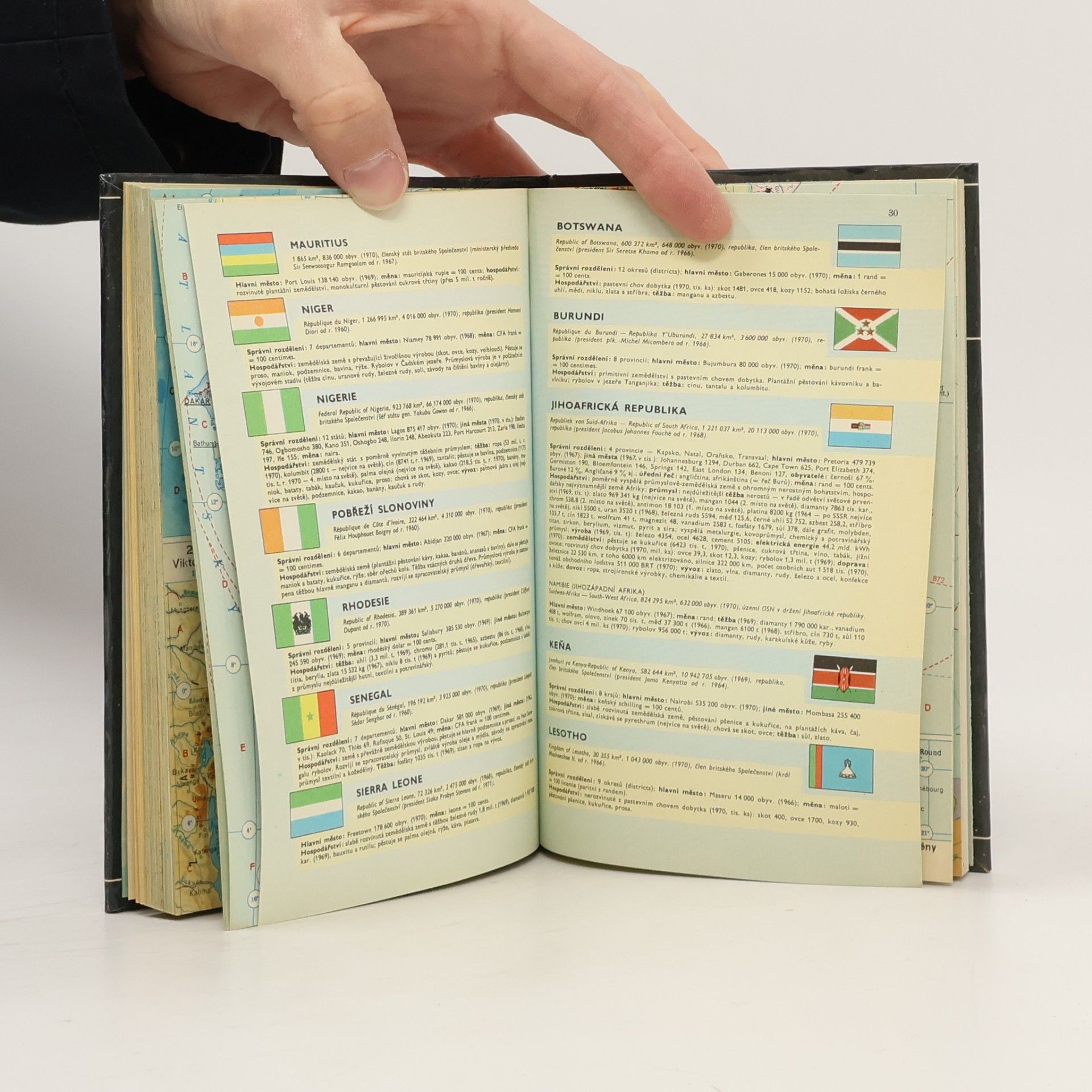Kolektív autorov Kapesní atlas světa