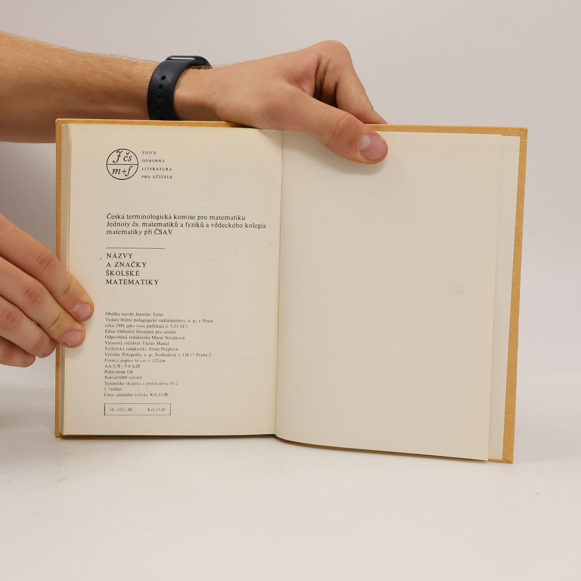Various authors Názvy a značky školské matematiky