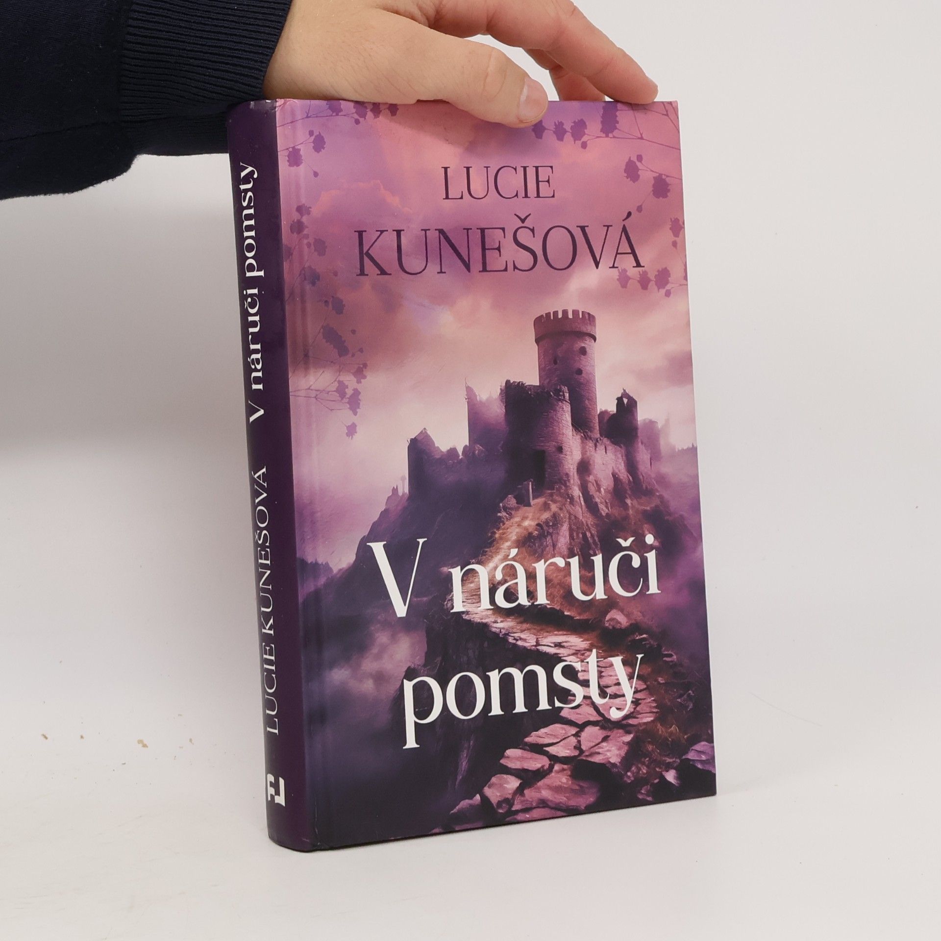 V náruči pomsty
