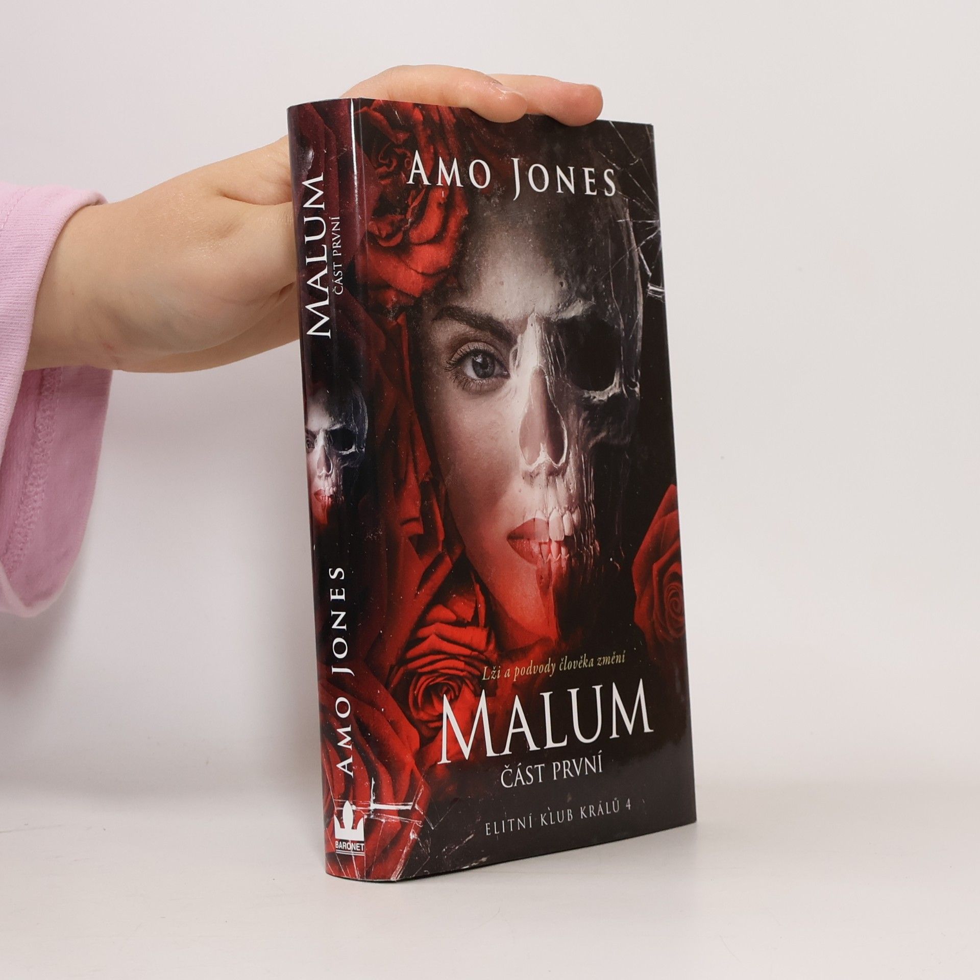 Amo Jones Malum – část první
