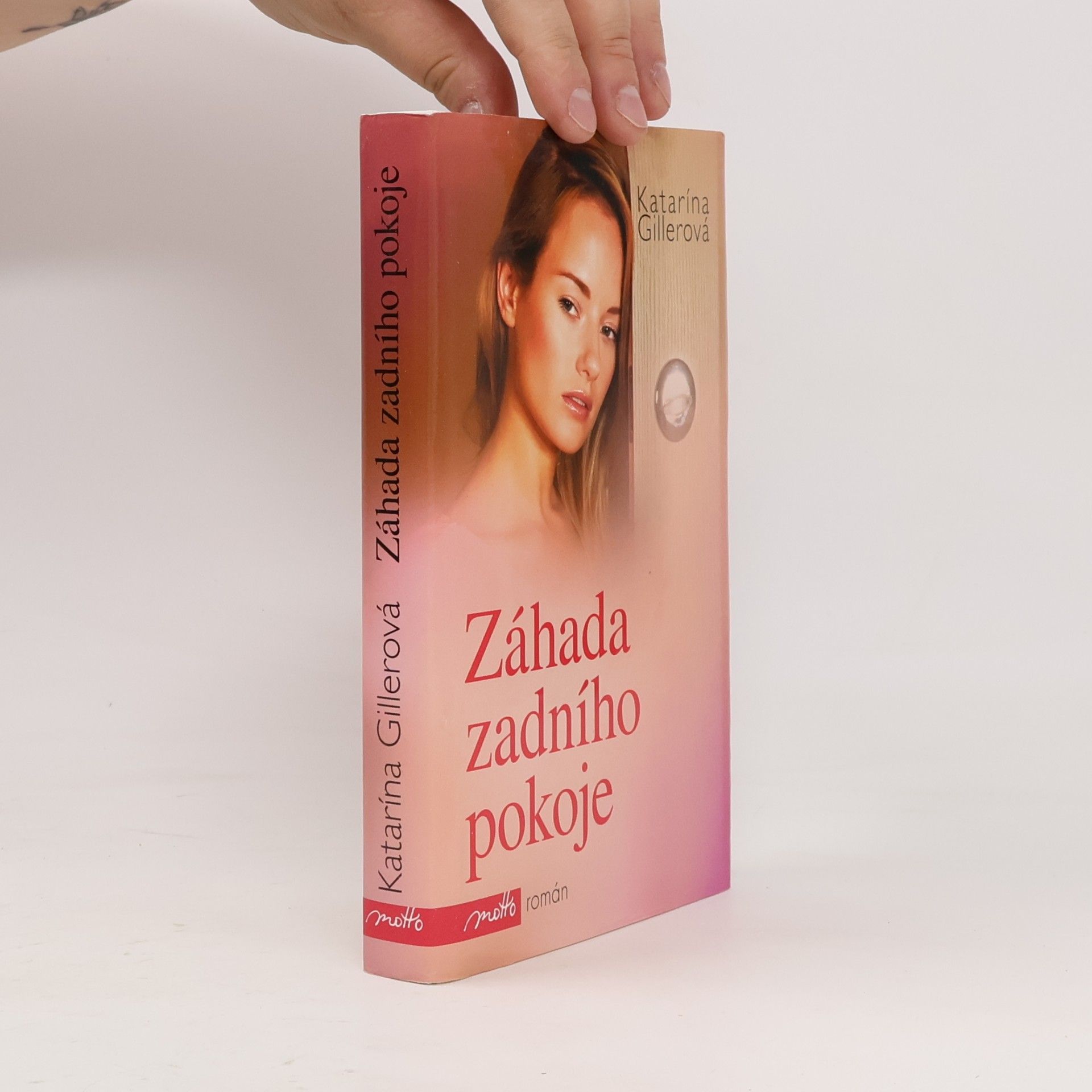 Katarína Gillerová Záhada zadního pokoje