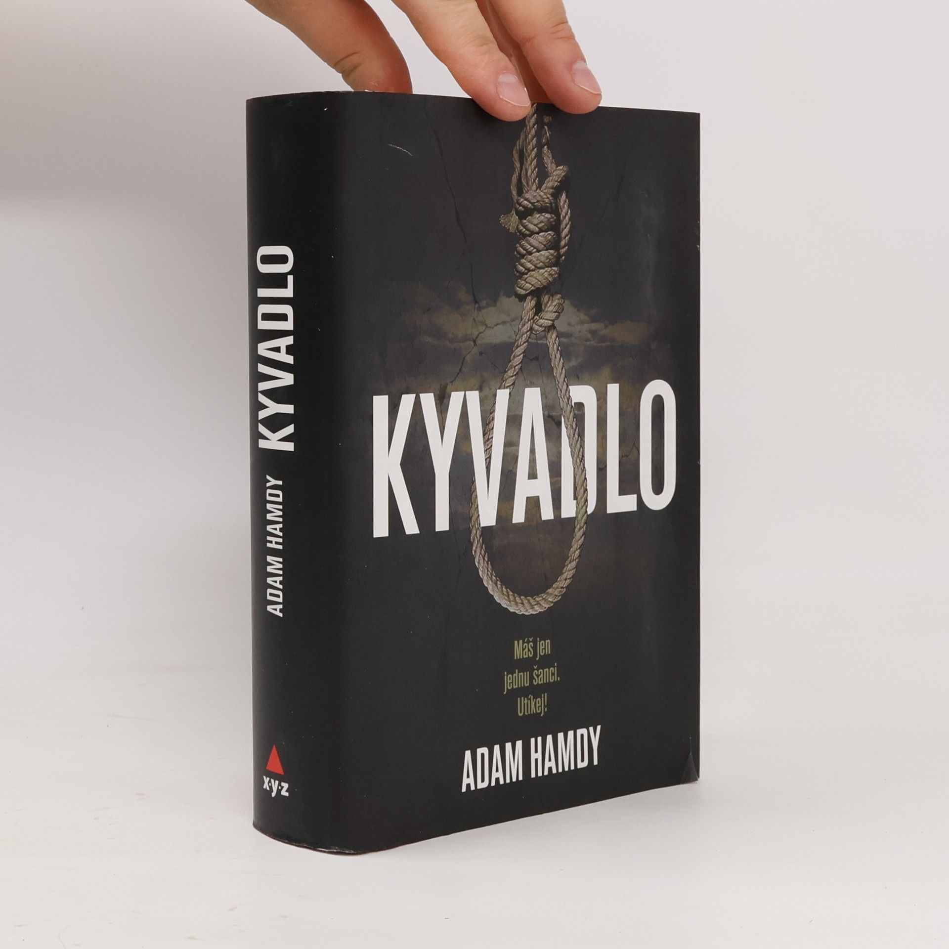 Adam Hamdy Kyvadlo