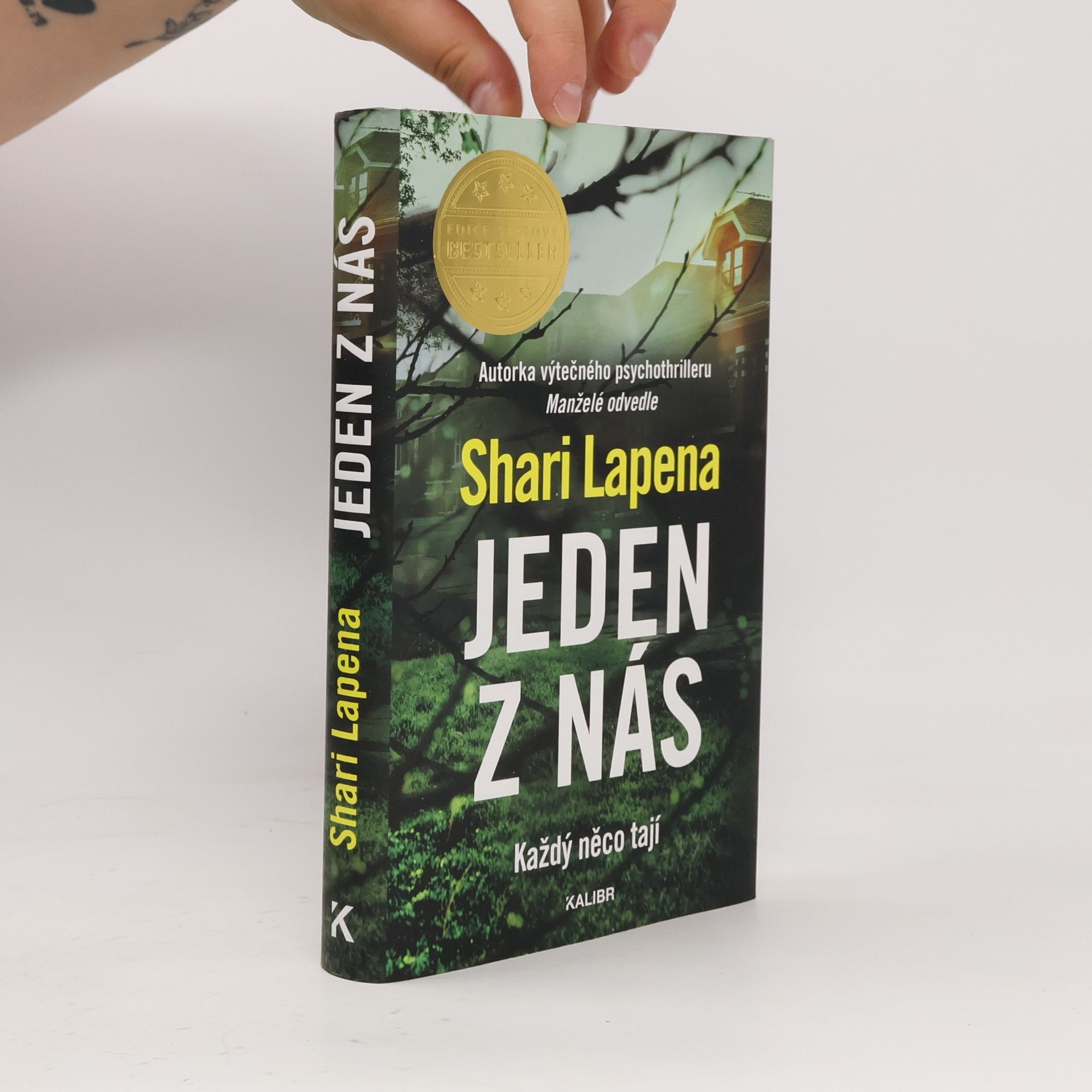 Shari Lapena Jeden z nás