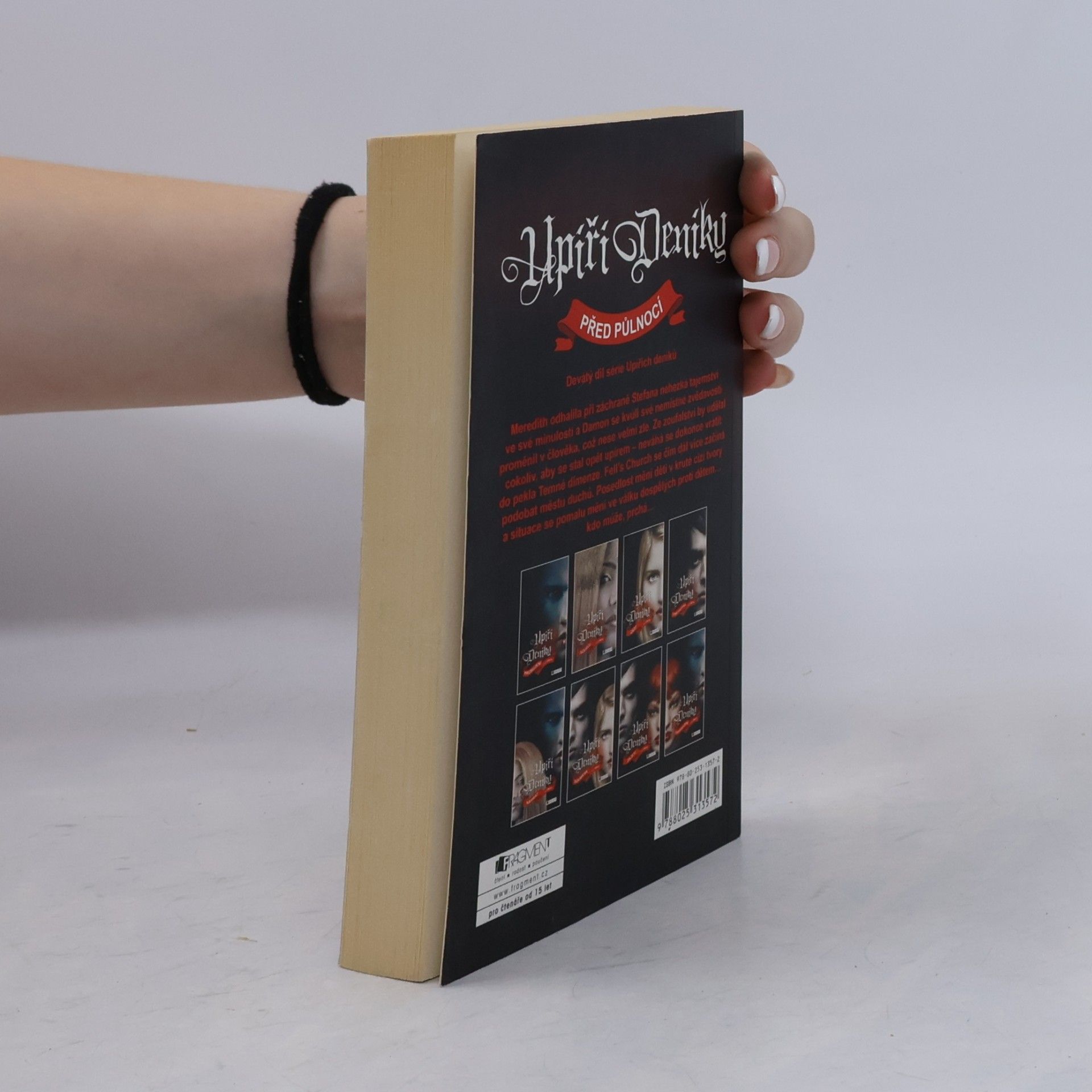 L. J. Smithová  Upíří deníky. Před půlnocí