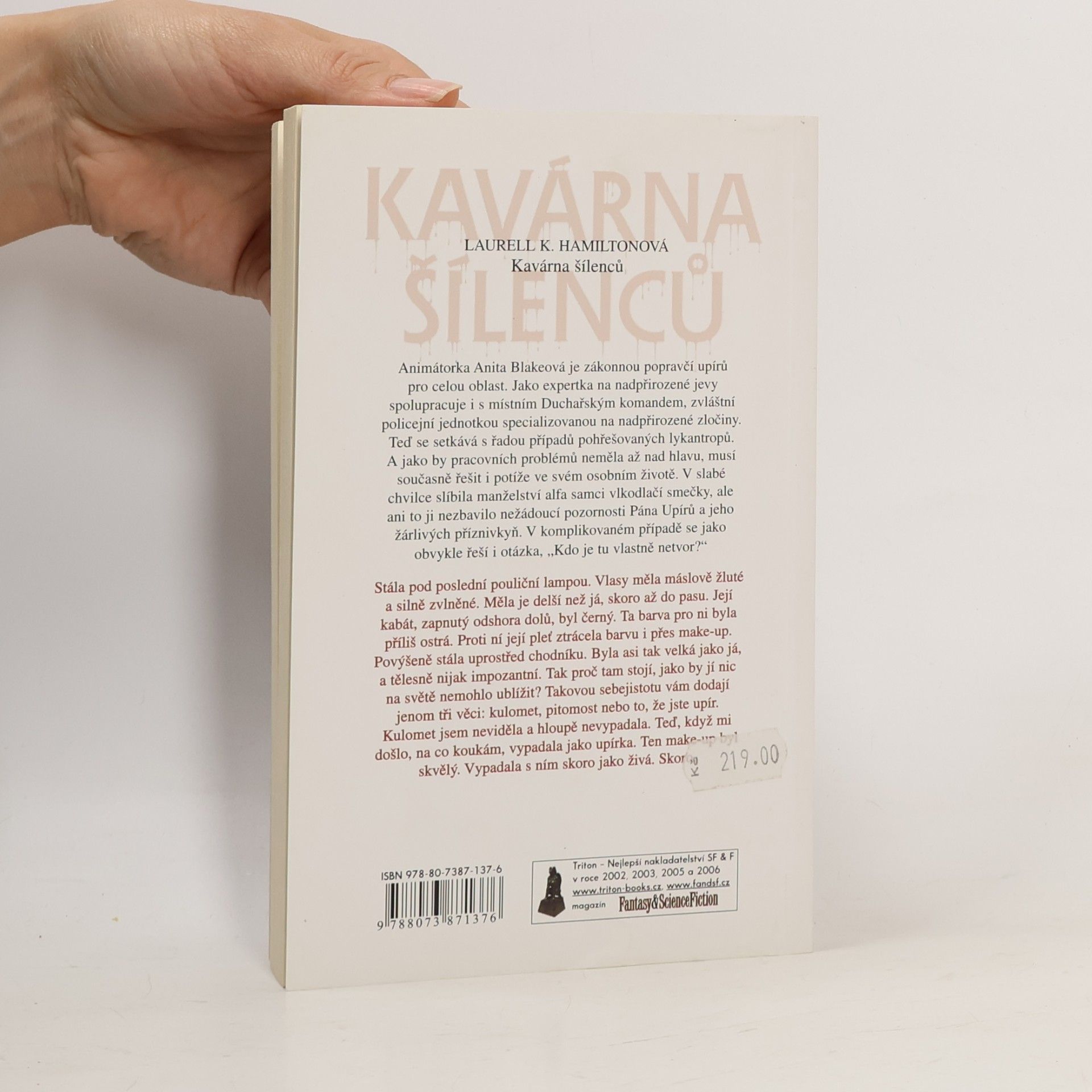 Laurell Kaye Hamilton Kavárna šílenců