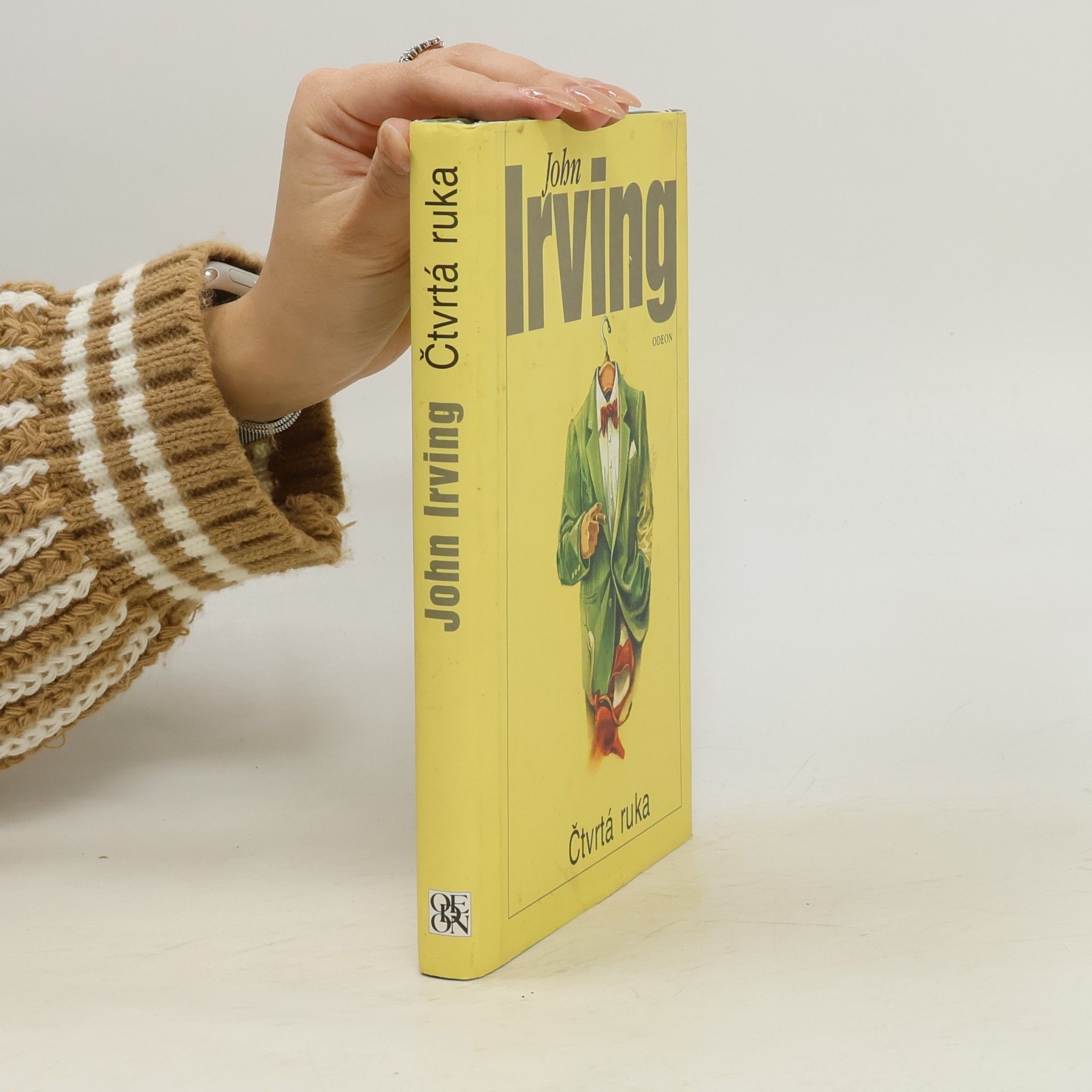 John Irving Čtvrtá ruka