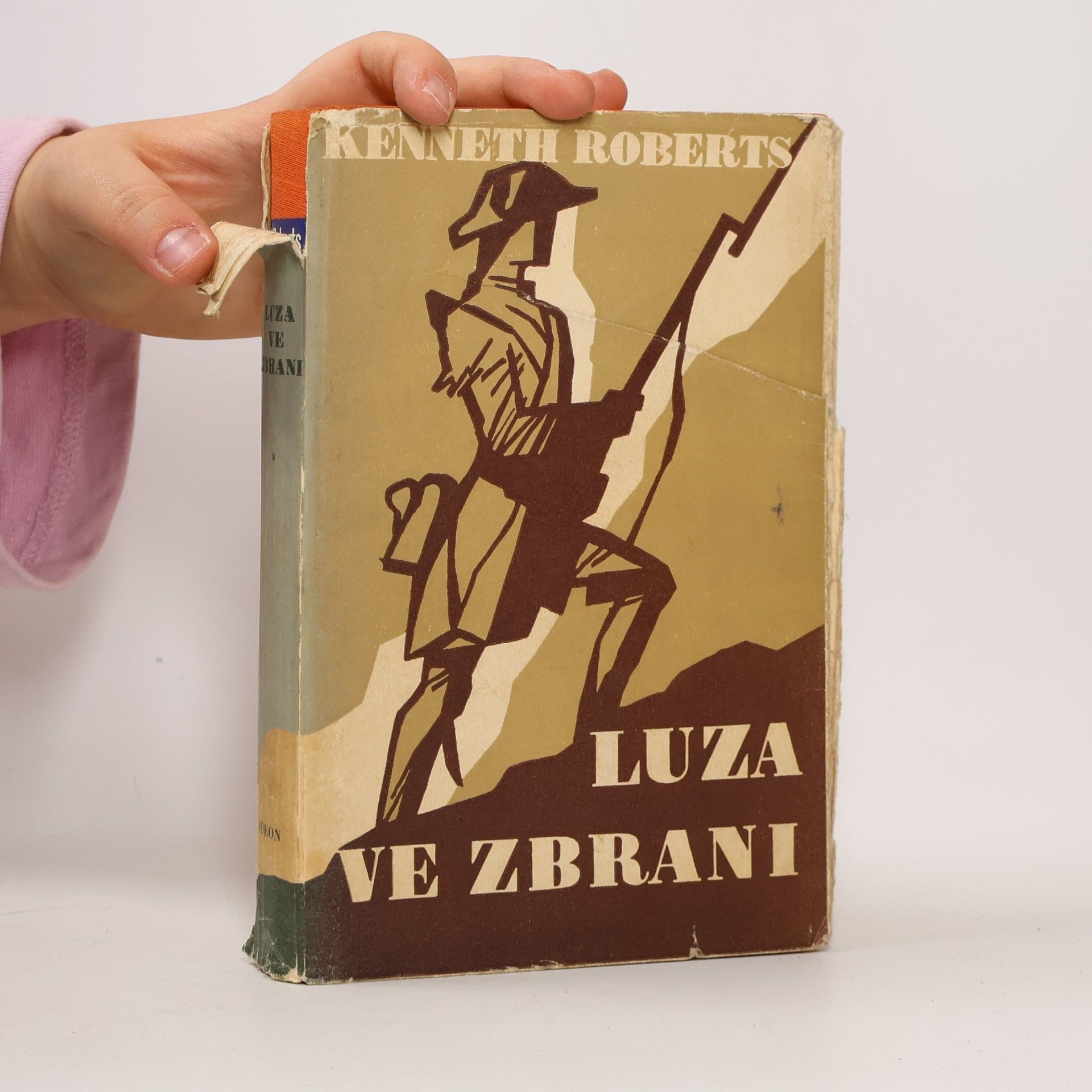 Kenneth Lewis Roberts Luza ve zbrani