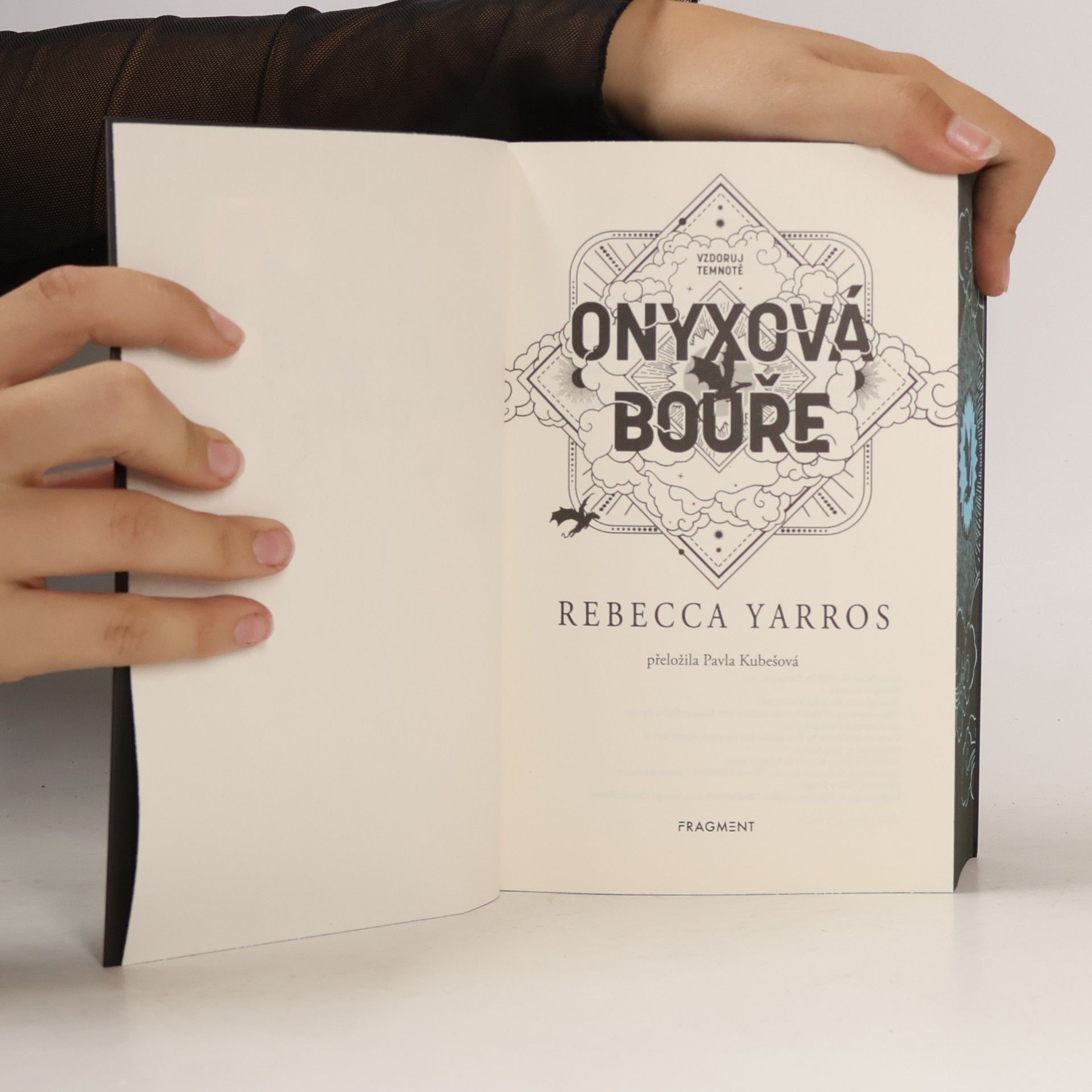 Rebecca Yarros Onyxová bouře