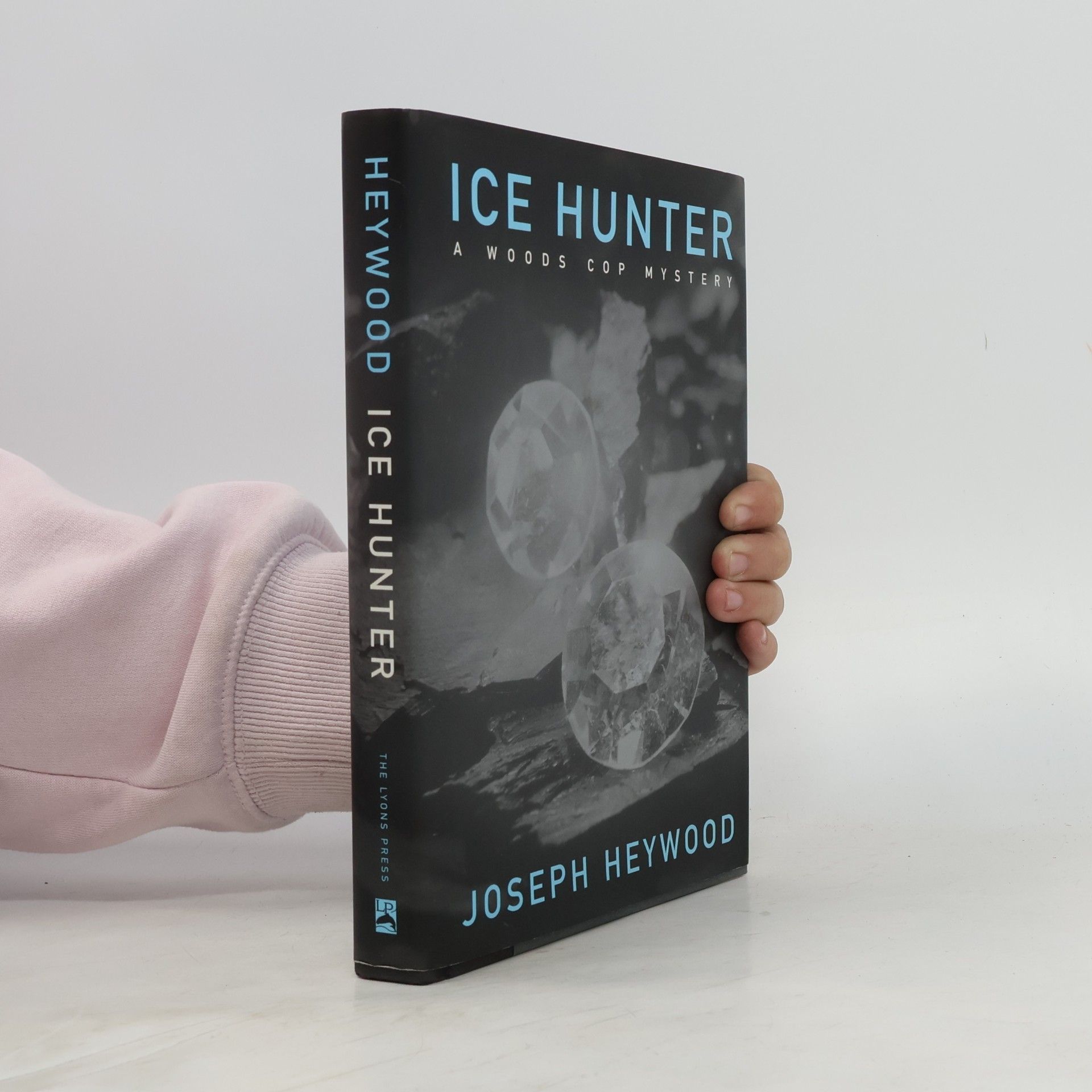 Joseph Heywood A Woods Cop Mystery: Ice Hunter